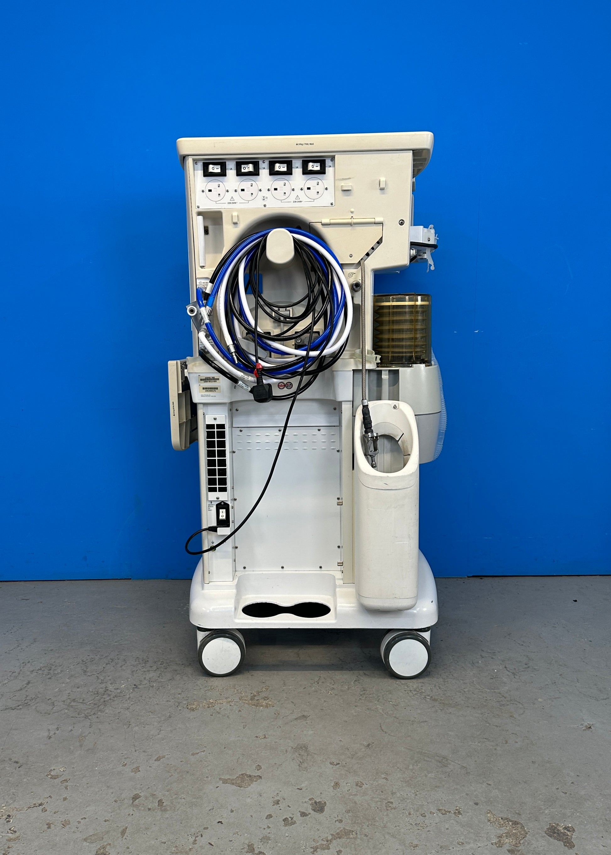 Minimal Number of Parts and Tube Connections Greatly Reduces the Potential for Leaks and Misconnects Ease of Disassembly