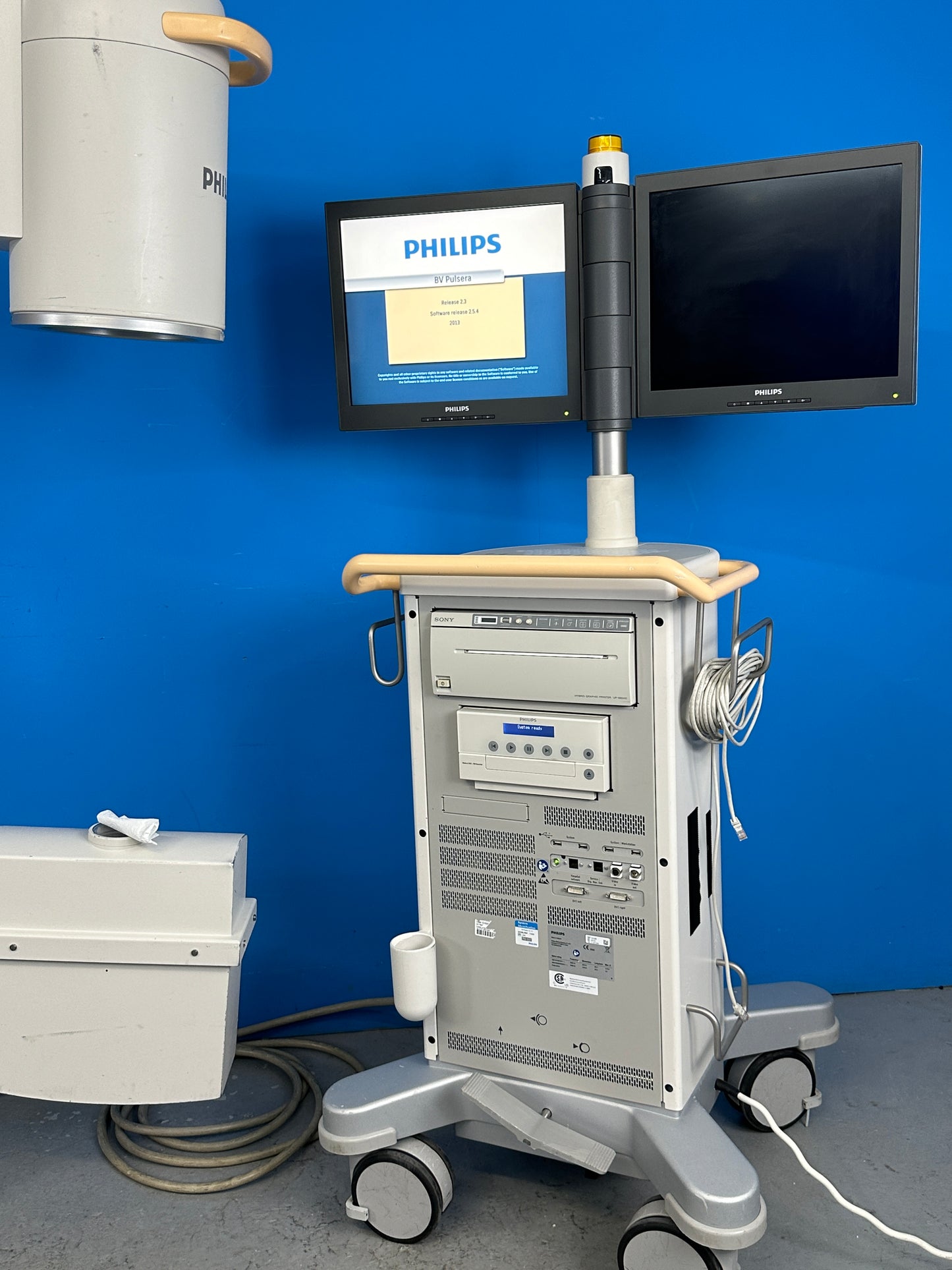 Low Dose , High Definition Fluoroscopy with Last Image.