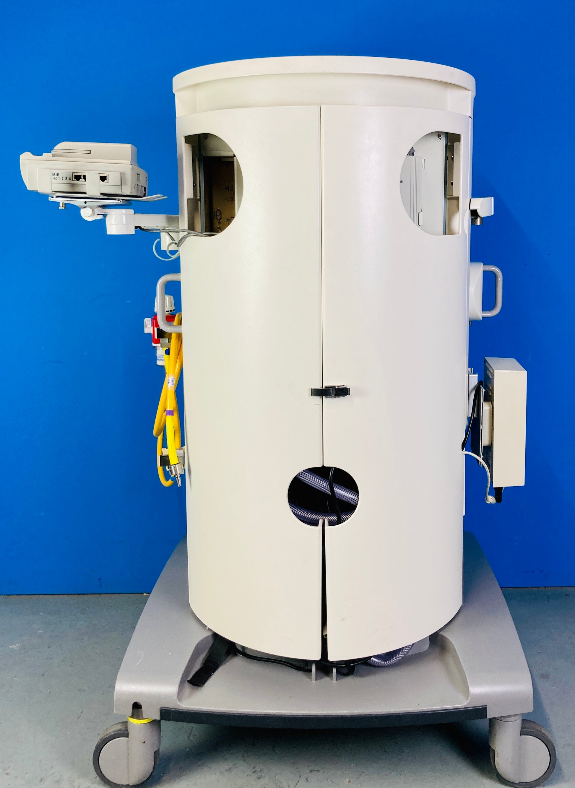 The machine is in excellent physical condition and completes self-diagnostic test. It was tested with medical gases and Pressure gauges, Digital flow meters, Oxygen flush and Anti-Hypoxic device were all in good working order.