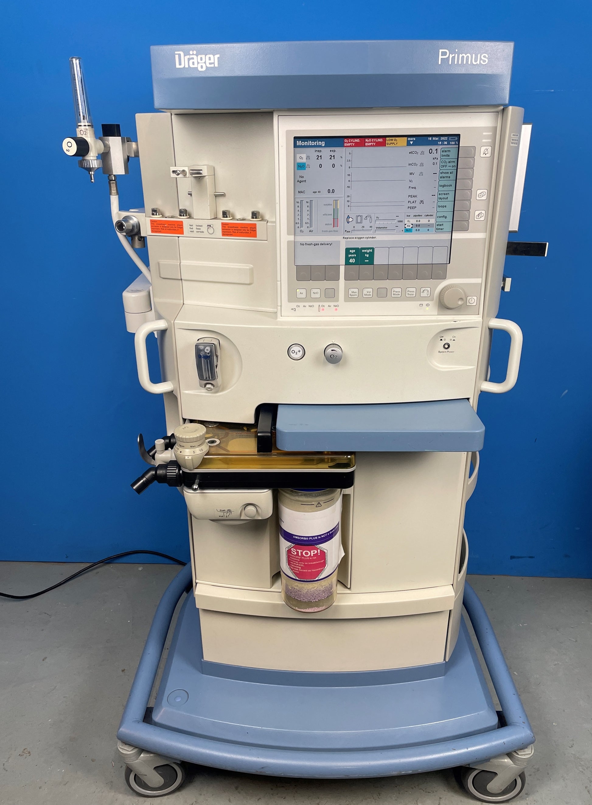 Drager Primus monitor pulmonary function and ventilation parameters on a large, user-configurable 12,1“TFT color display.