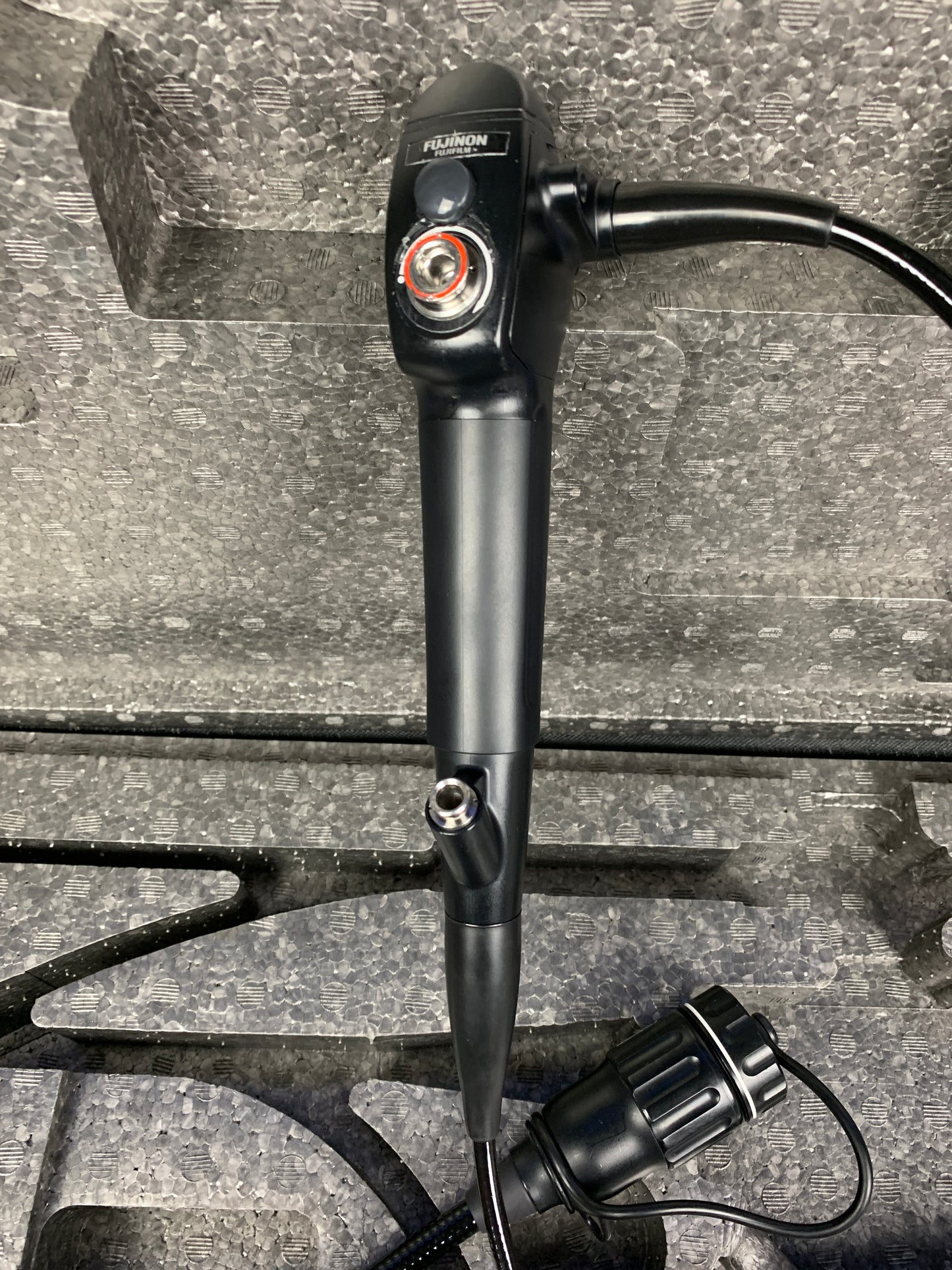 EB-530S, this standard type endoscope is suitable for ordinal biopsies as well as treatment with a high-frequency knife and APC