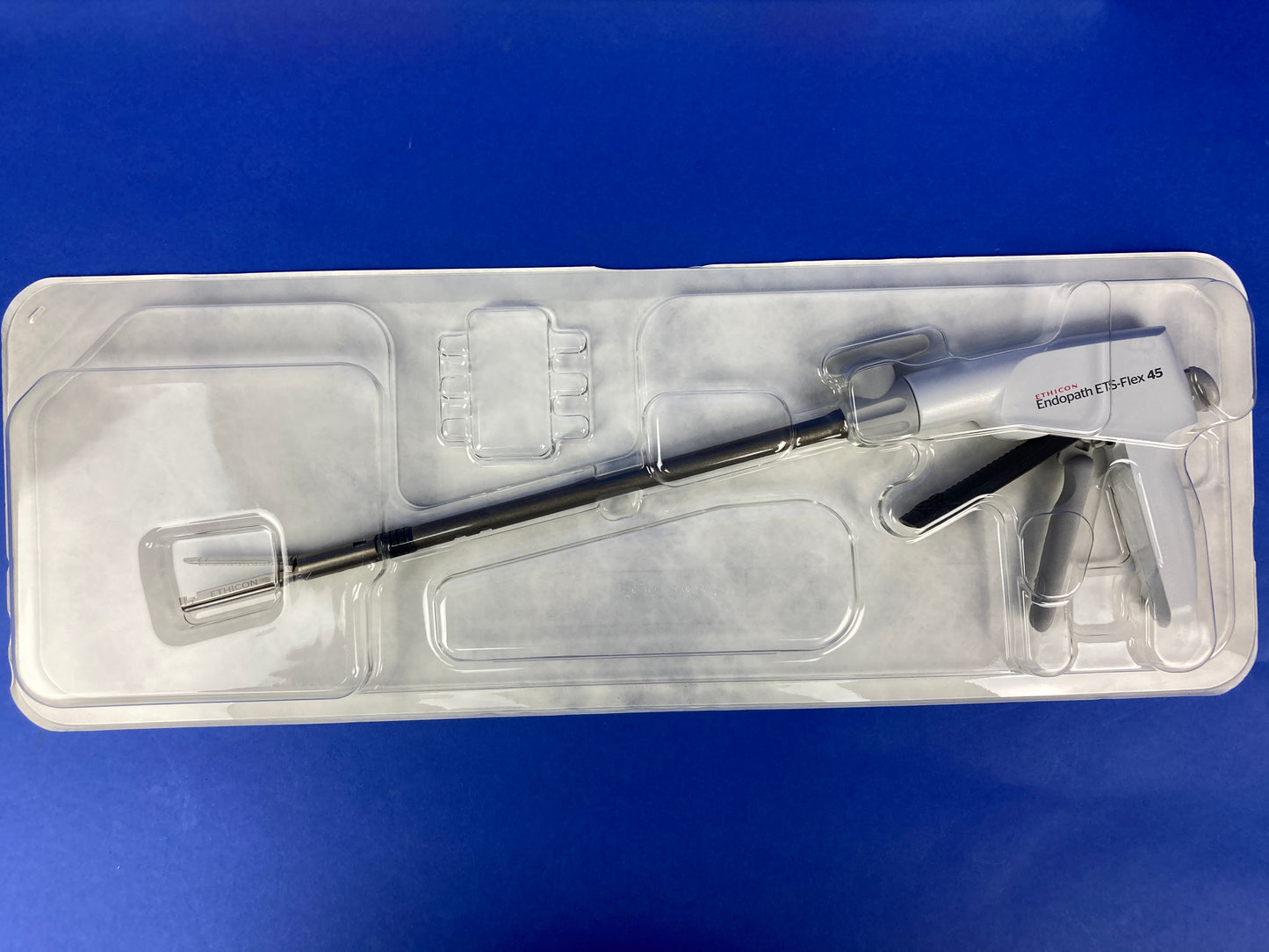 ENDOPATH™ ETS 45 mm 340 mm Articulating Linear Cutter and reloads are intended for transection, resection, and/or creation of anastomoses.