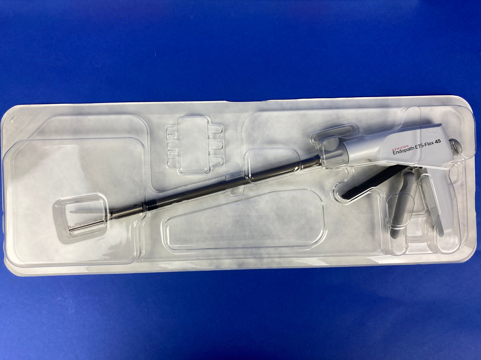 ENDOPATH™ ETS 45 mm 340 mm Articulating Linear Cutter and reloads are intended for transection, resection, and/or creation of anastomoses.