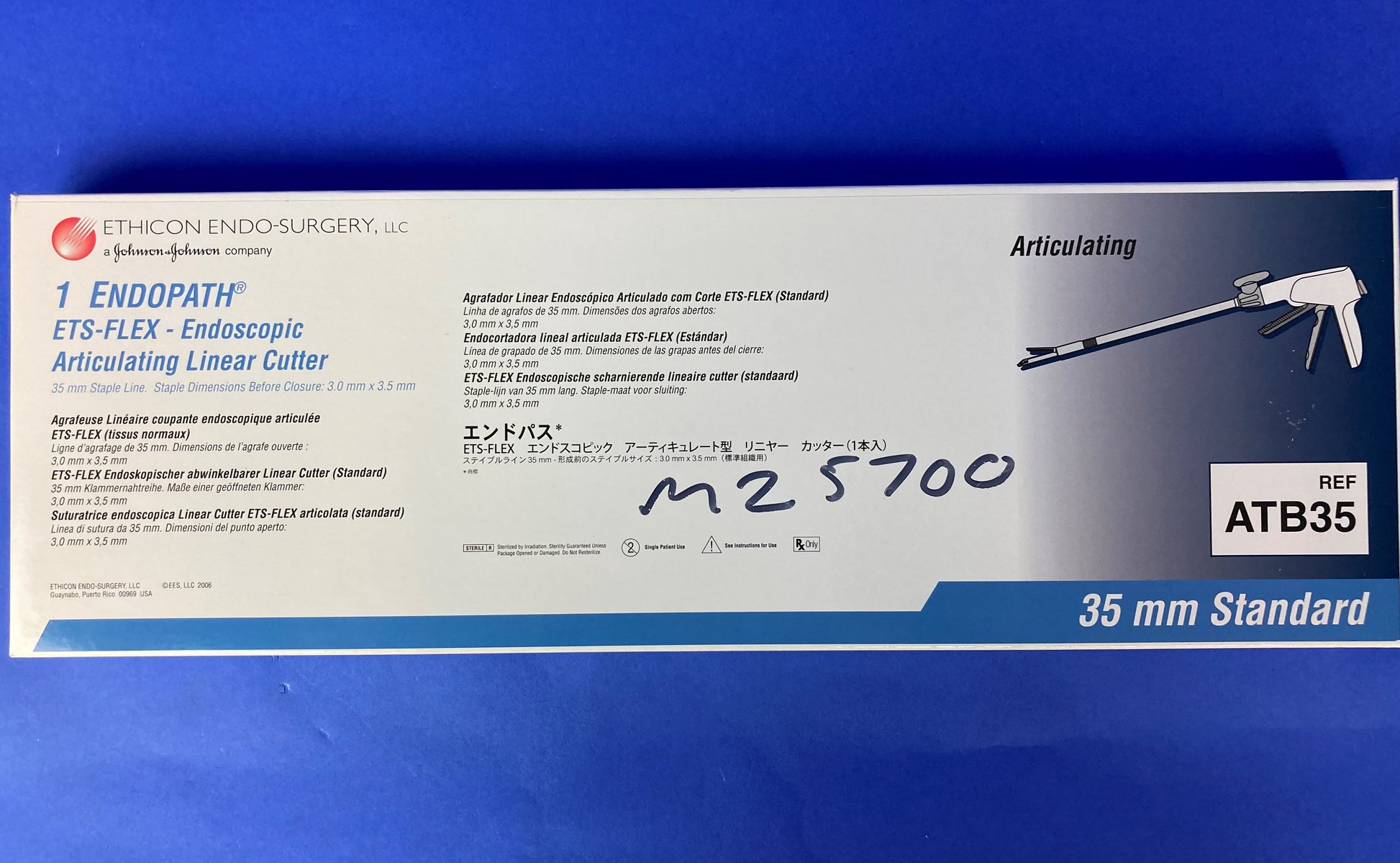 ENDOPATH™ ETS Articulating Linear Cutter ATB35 is used for manual laparoscopic procedures.