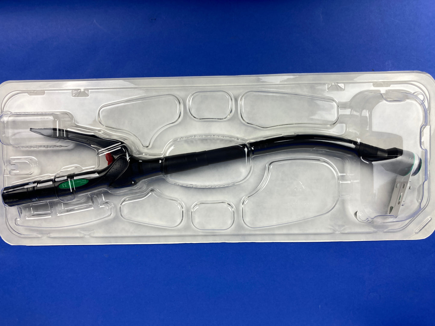 Ethicon ECS33A Curved Intraluminal Stapler Continuously smooth anvil shaft creates less excess tissue draw during anvil closure compared to the Covidien DST Series EEA