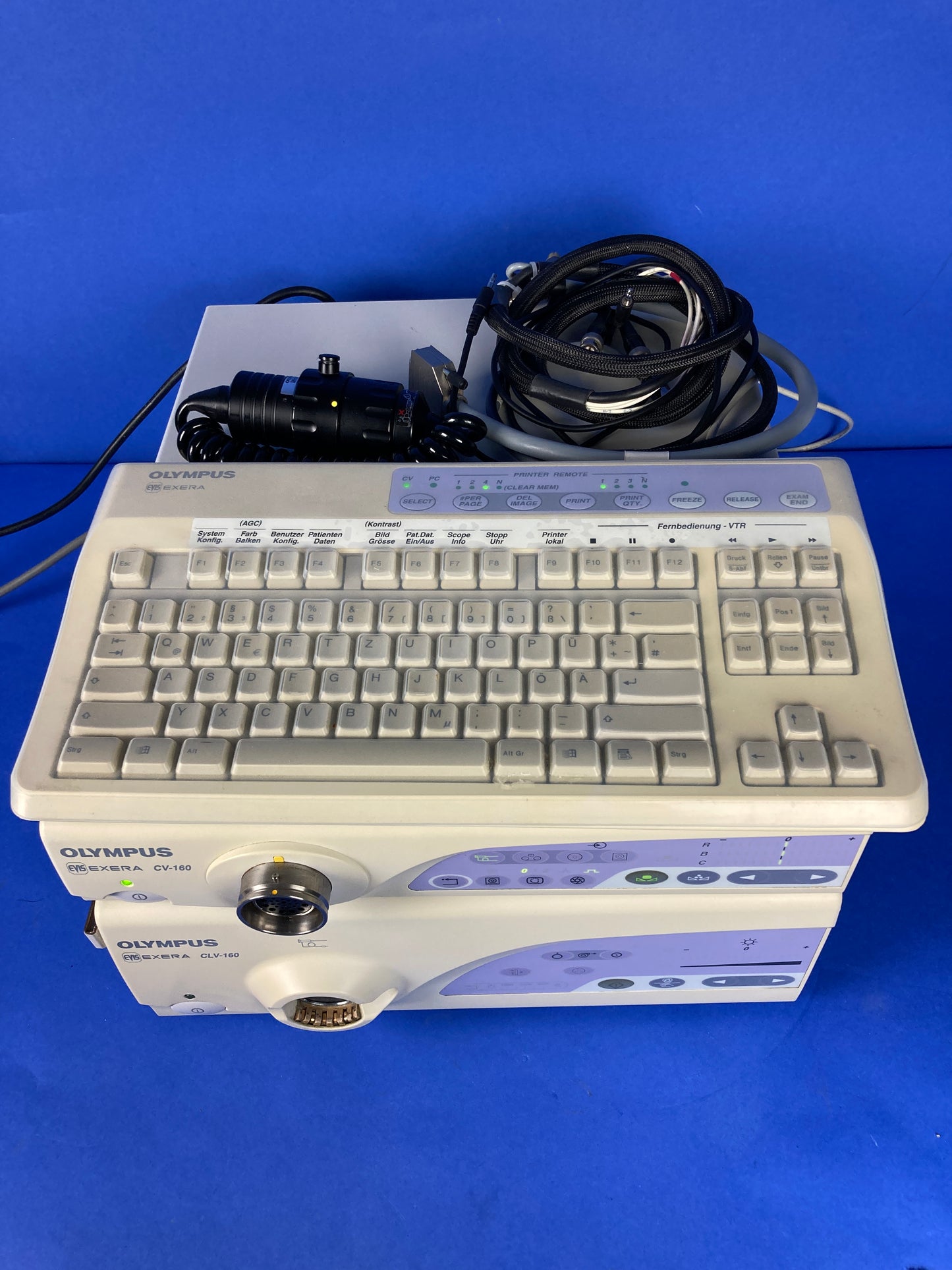 Olympus CV-160 ergonomically designed front panel is user-friendly, and the newly designed keyboard provides for clear and simple operation.