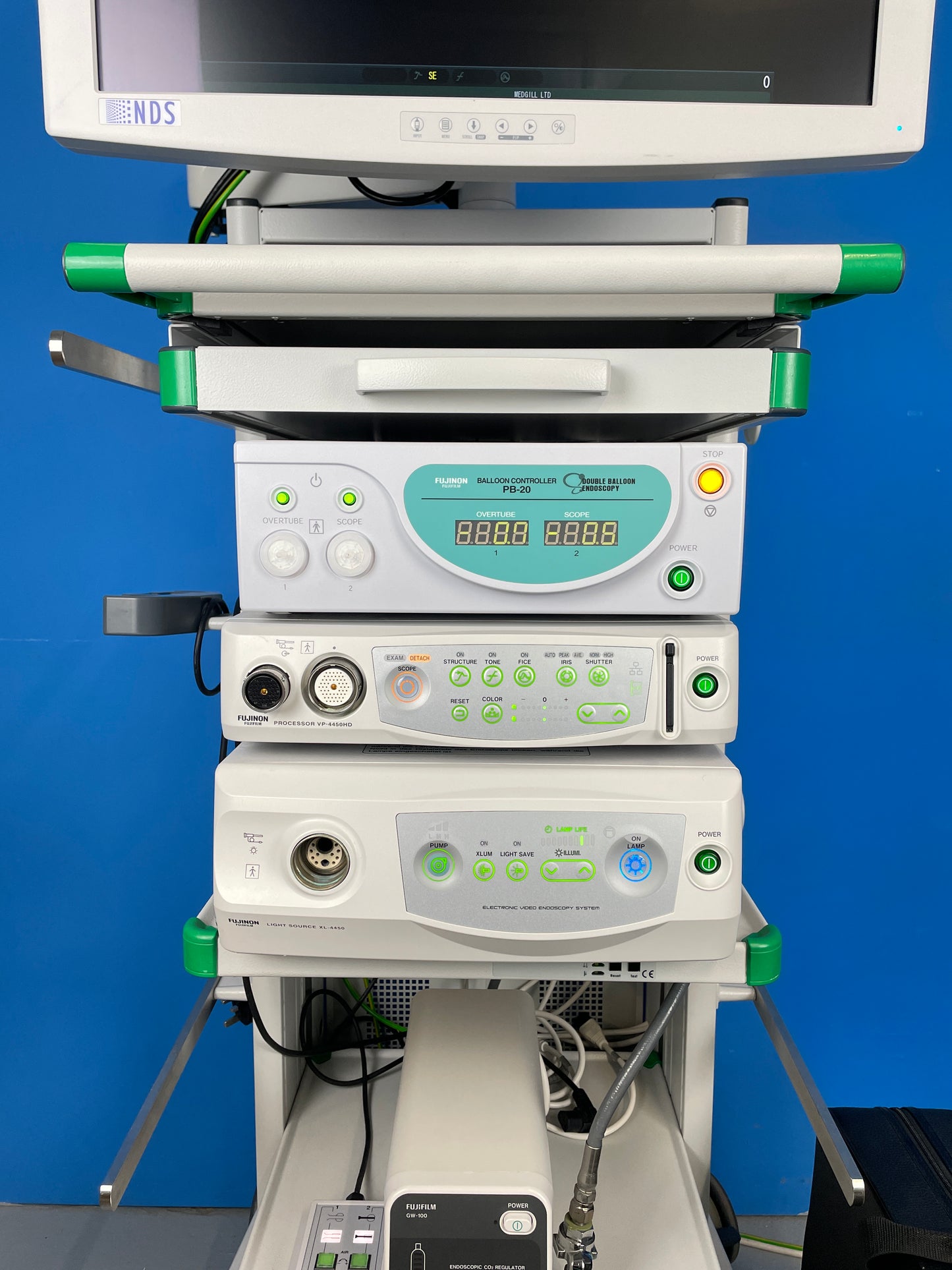 XL-4450 & VP-4450HD are in good physical and cosmetic condition Fujinon Balloon Controller PB-20