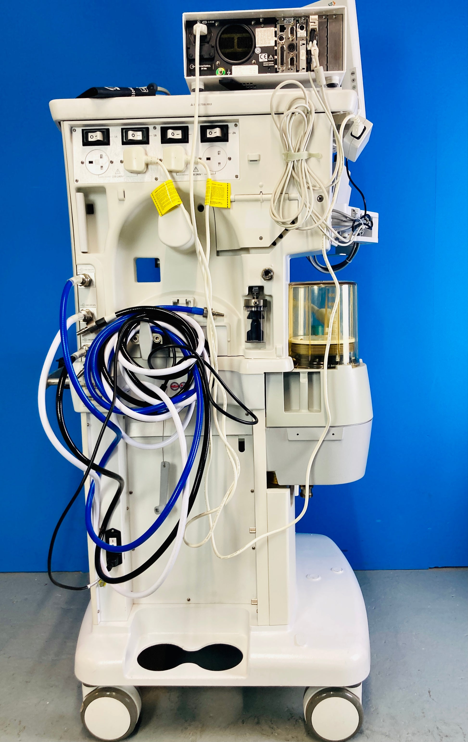 The S/5 Aespire’s ventilators have built-in monitoring for inspired oxygen, airway pressure, and exhaled volume. These ventilators are designed to be used to aid in the delivery of anesthesia and are part of the GE Datex Ohmeda S/5 Aespire