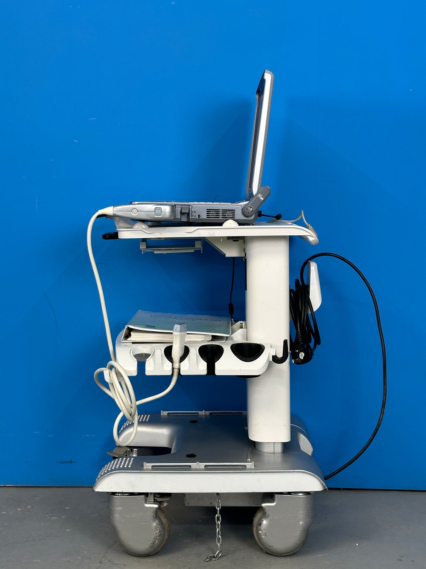 The functional system modes are 2D, 3D, CHI, BFlow, CF, PDI, PW and M-mode.