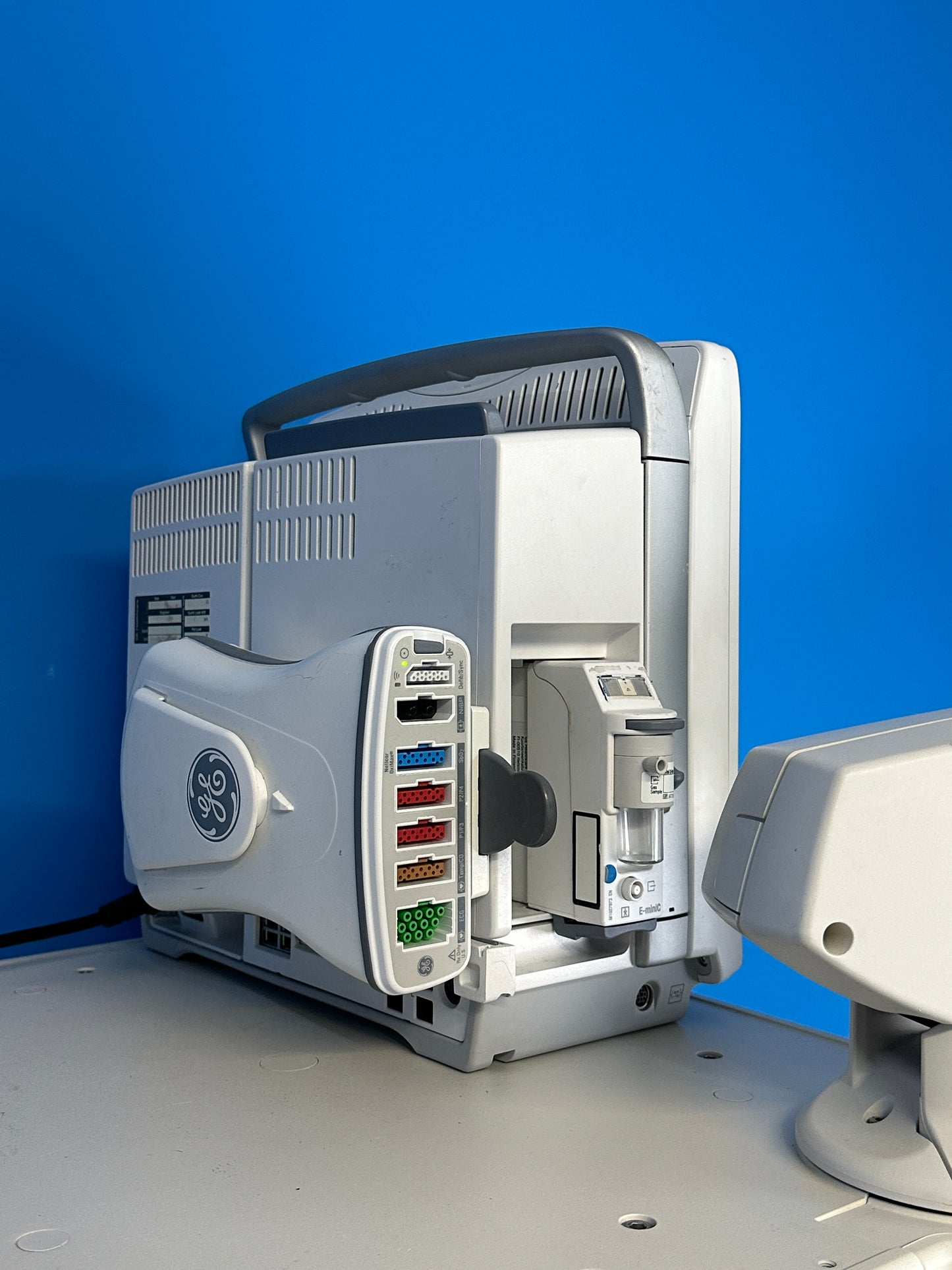 It is a multi- measurement module that can store patient demographics and up to 8 hours of trend data.