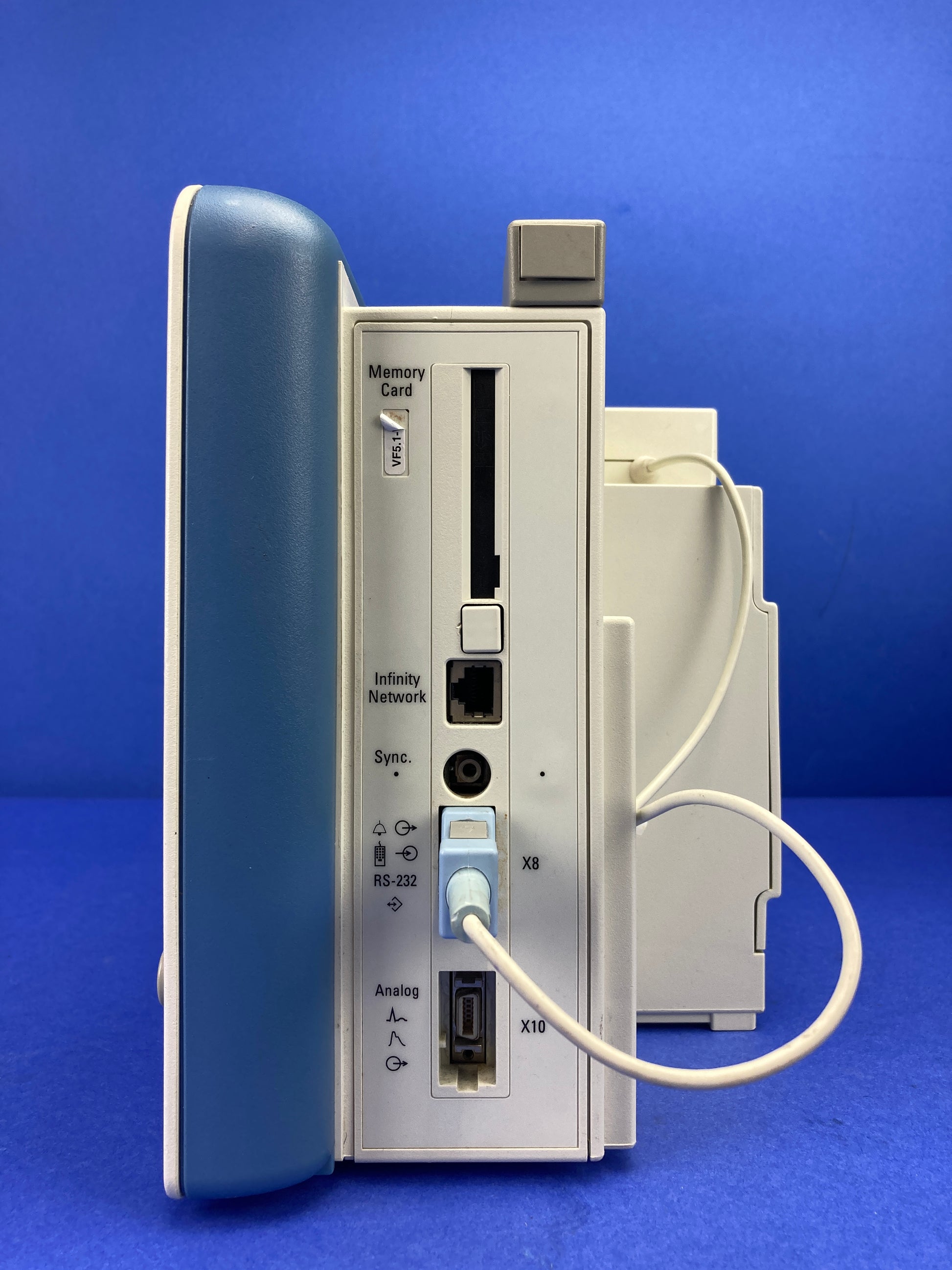 Right side panel  shows ports and connector