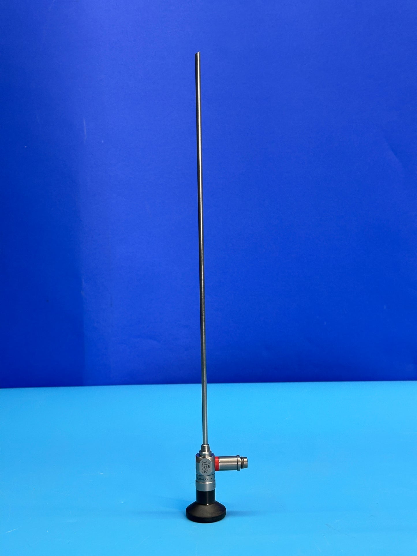 Karl Storz 26003 BA Hopkins II 30 Degree Autoclavable Laparoscope is used in invasive surgery.