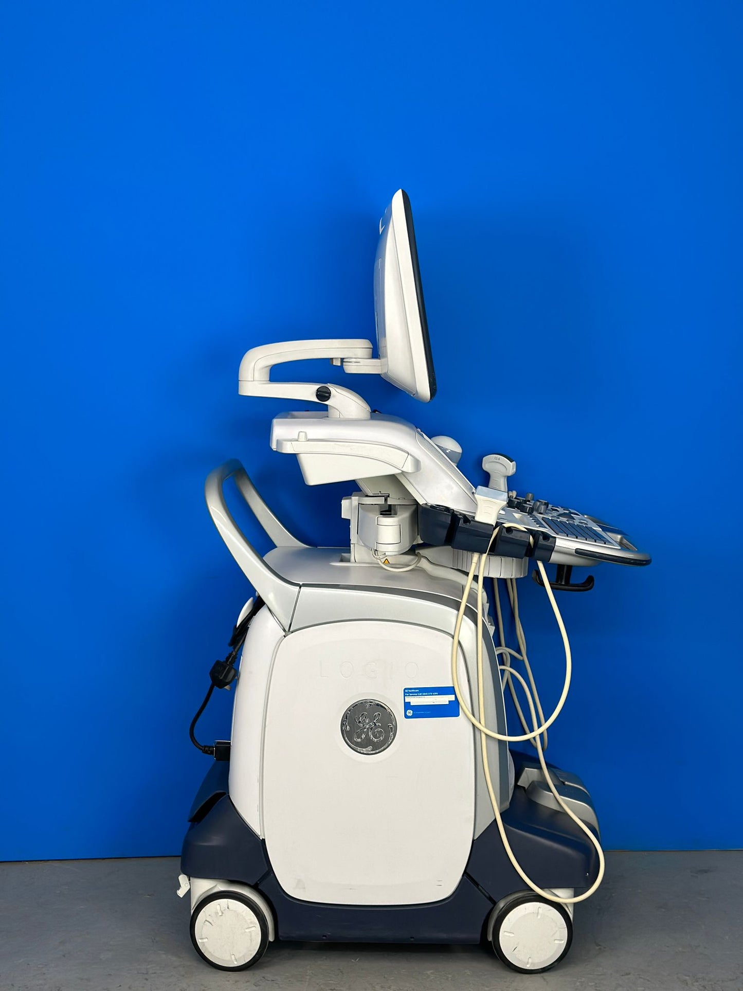 Logiq E9 offers the B-Flow mode as a way to visualize blood flow without getting a signal from the surrounding tissues.