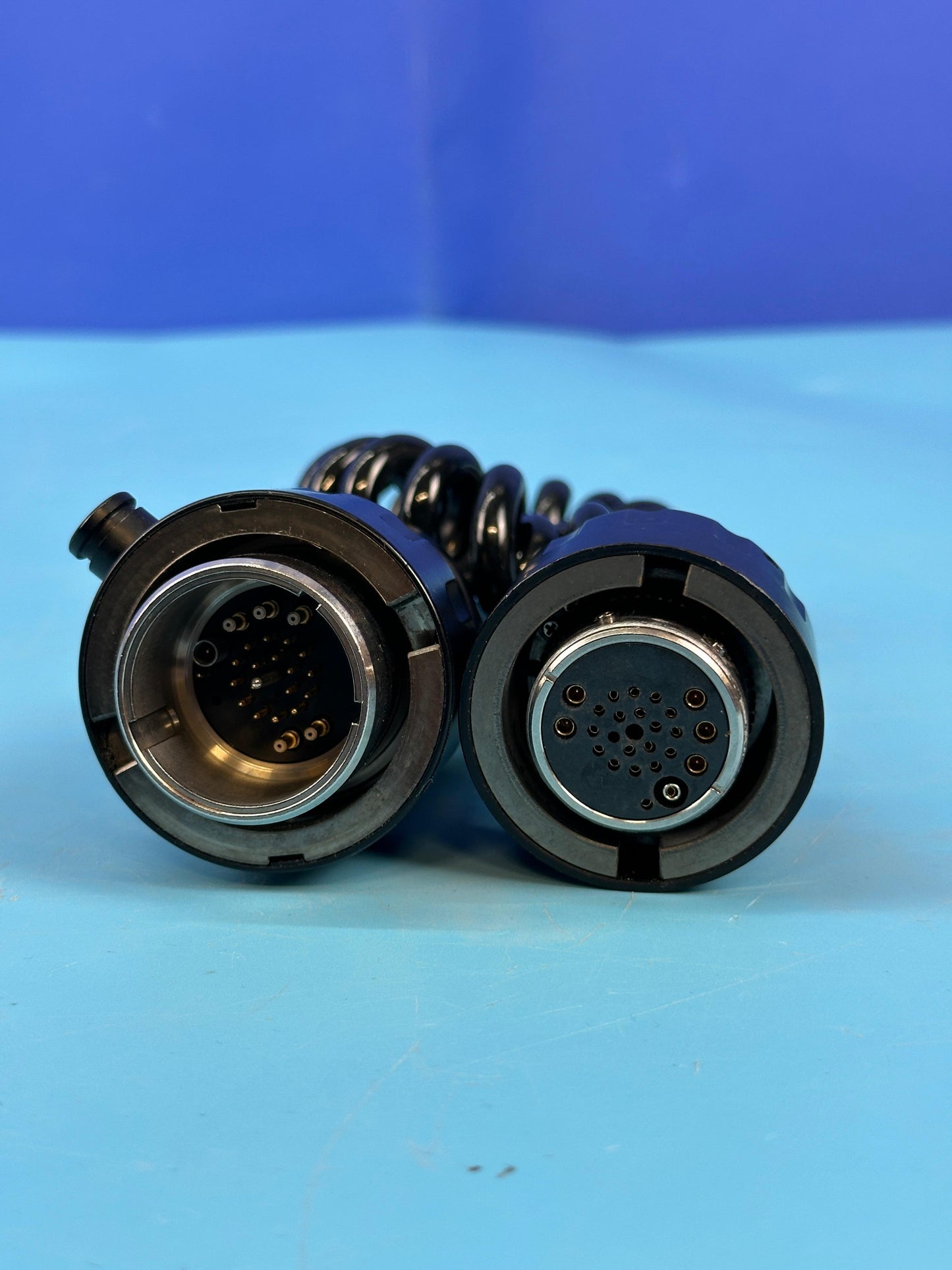 Olympus MH-976 is in cosmetic condition