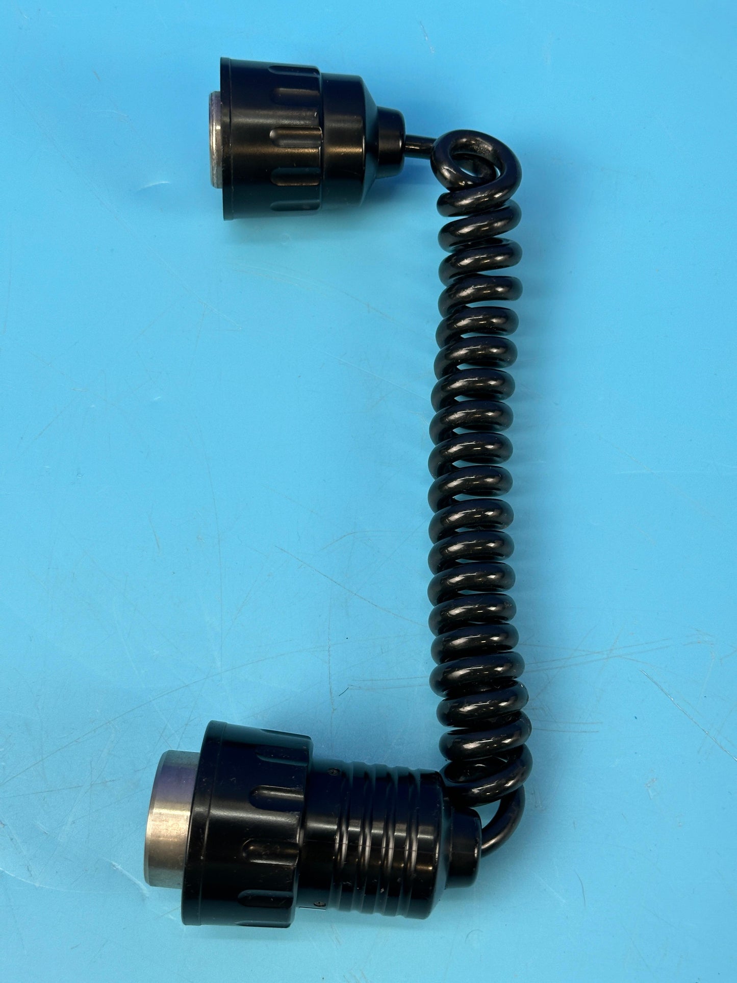 MH-977 Pigtail cable is compatible with Olympus endoscopy systems,