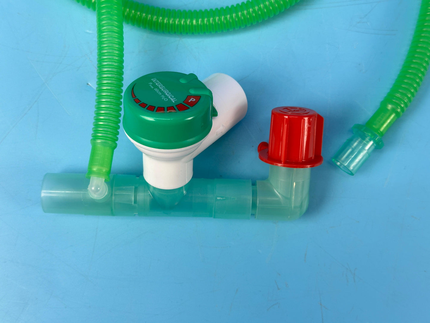 Pediatric anesthesia patient breathing circuit Intersurgical