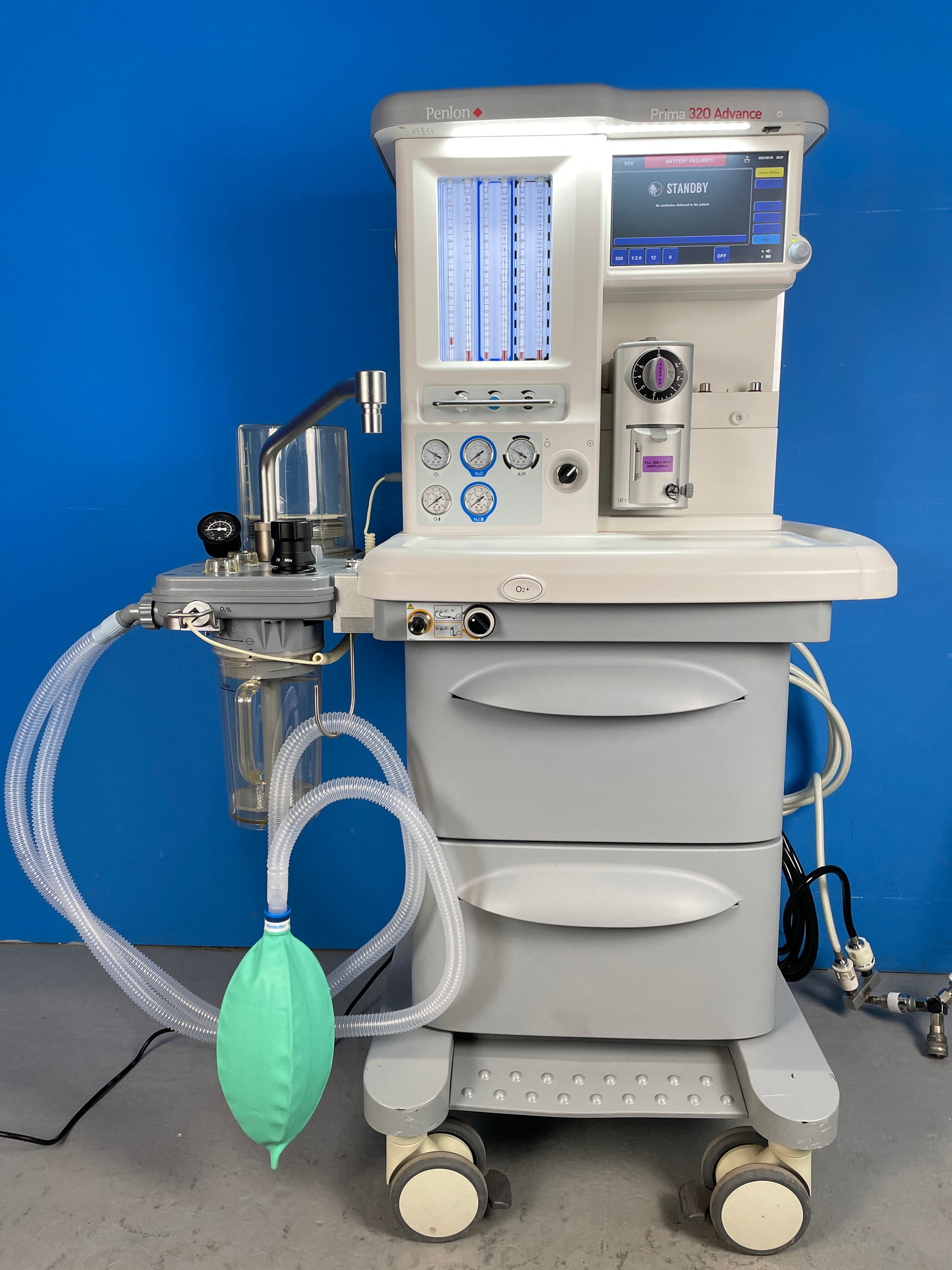 Intuitive user interface with six language options, Eight ventilation modes