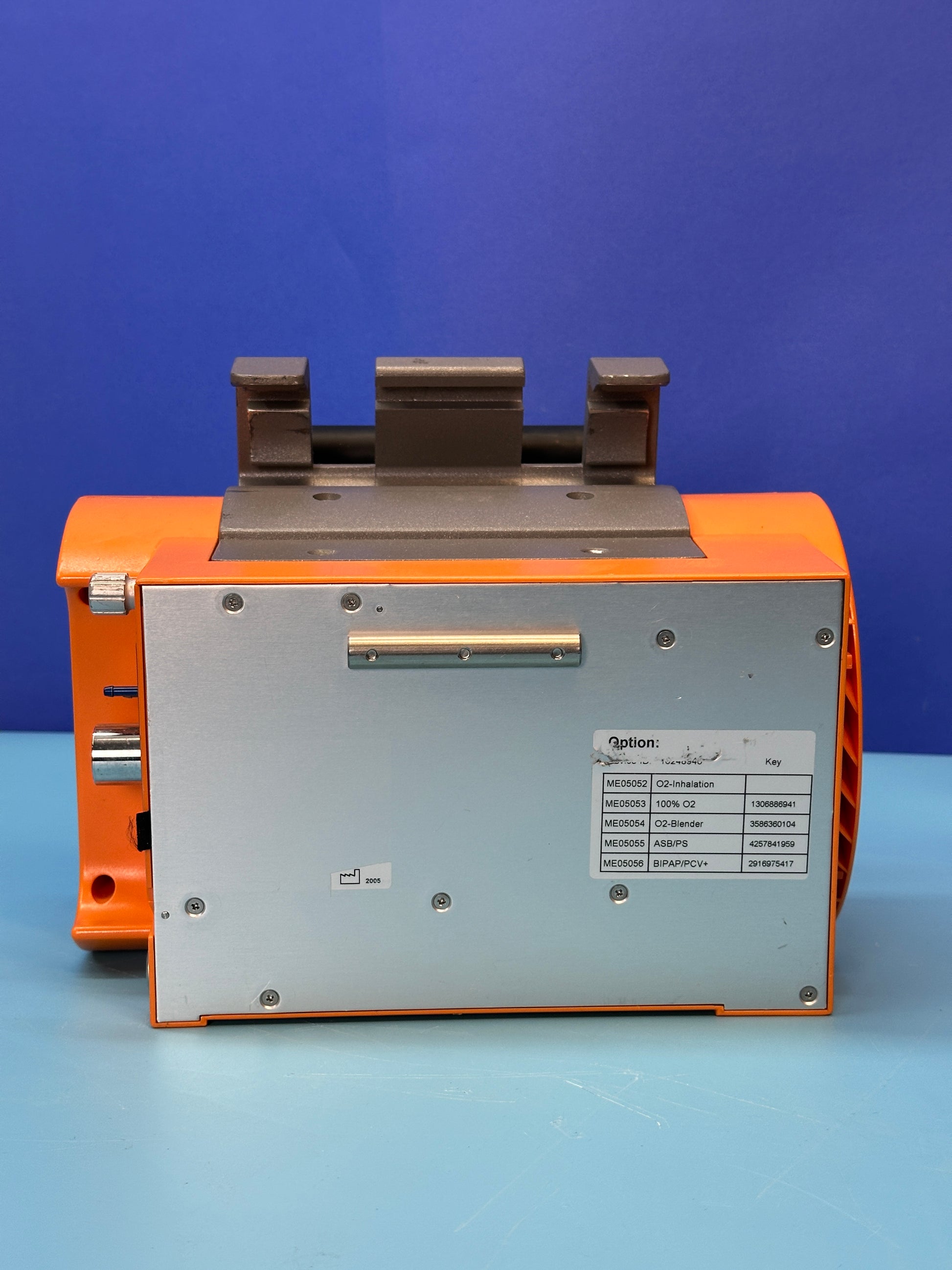 Oxylog 3000 rear side with its specifications label