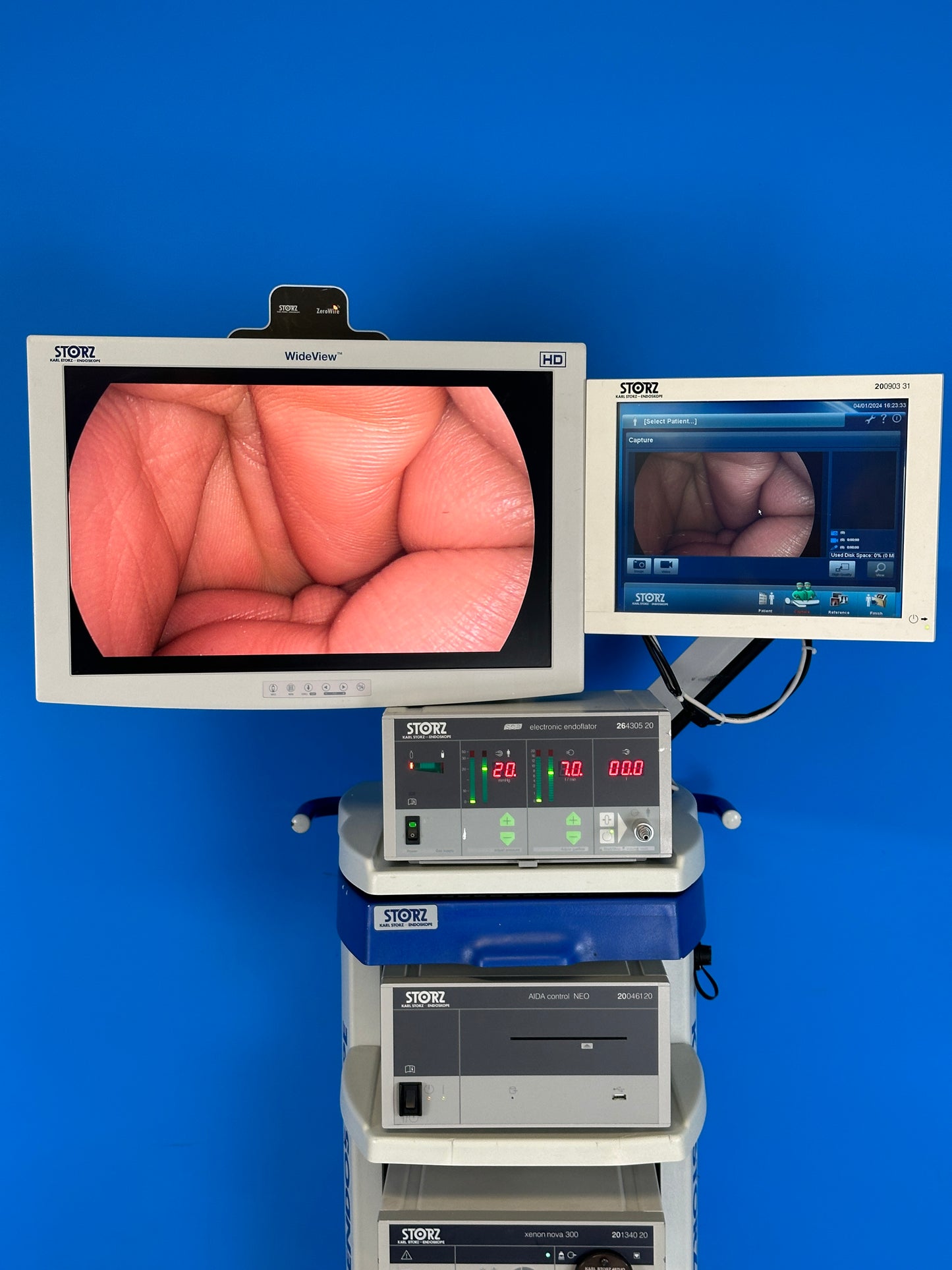 Storz Wideview HD Touch screen good quality images are displayed on these LCD monitor