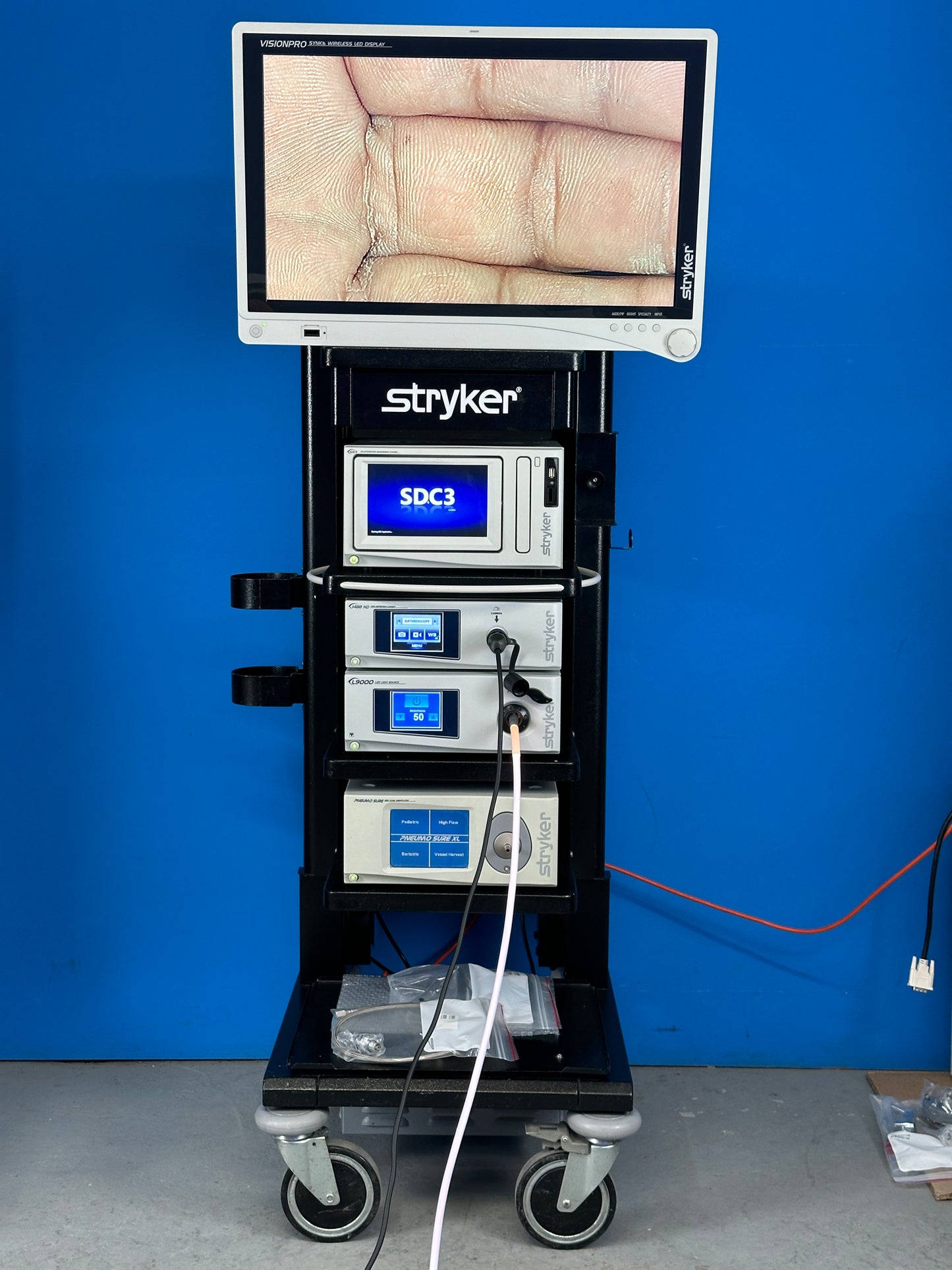 1488 HD Camera System: Superior imaging for all surgical specialties. Clear picture at low light levels reduces noise for optimal clarity.