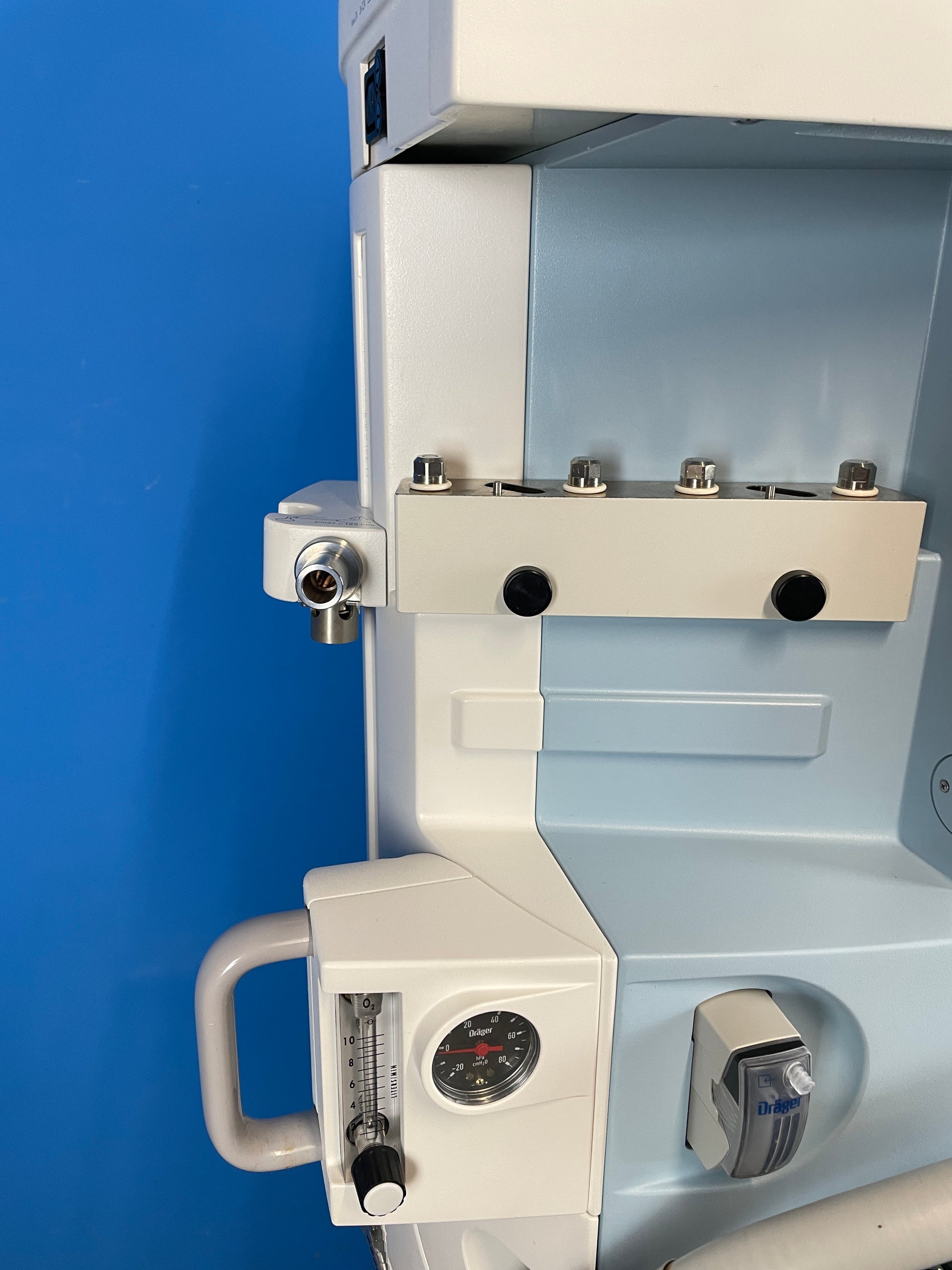 high-precision piston ventilator technology from the Primus Infinity Empowered can accurately deliver a tidal volume of down to 5 ml and allows the frequency setting of up to 100 breaths per minute