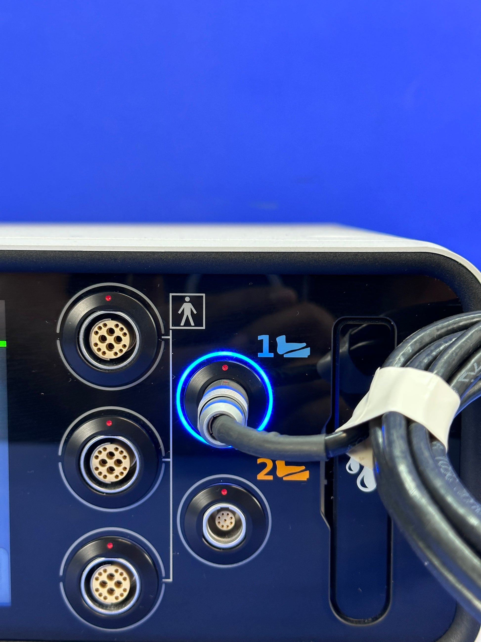 Three hand piece ports; runs two small bone hand pieces simultaneously,  Two foot pedal ports; ability to assign two pedals to a single hand piece,  Integrated irrigation; onestep insertion and removal