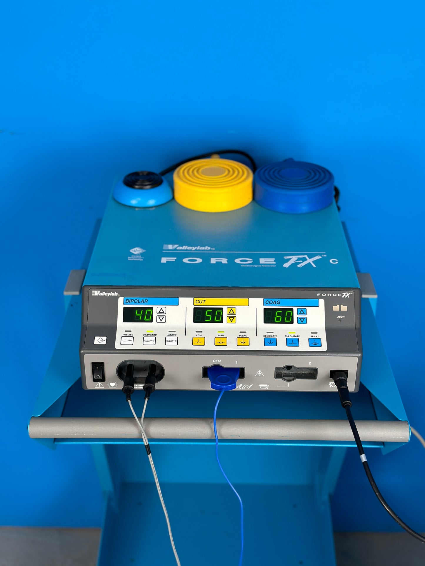 Three internal microcontrollers that reduce system reaction time and increase the system’s processing speed.