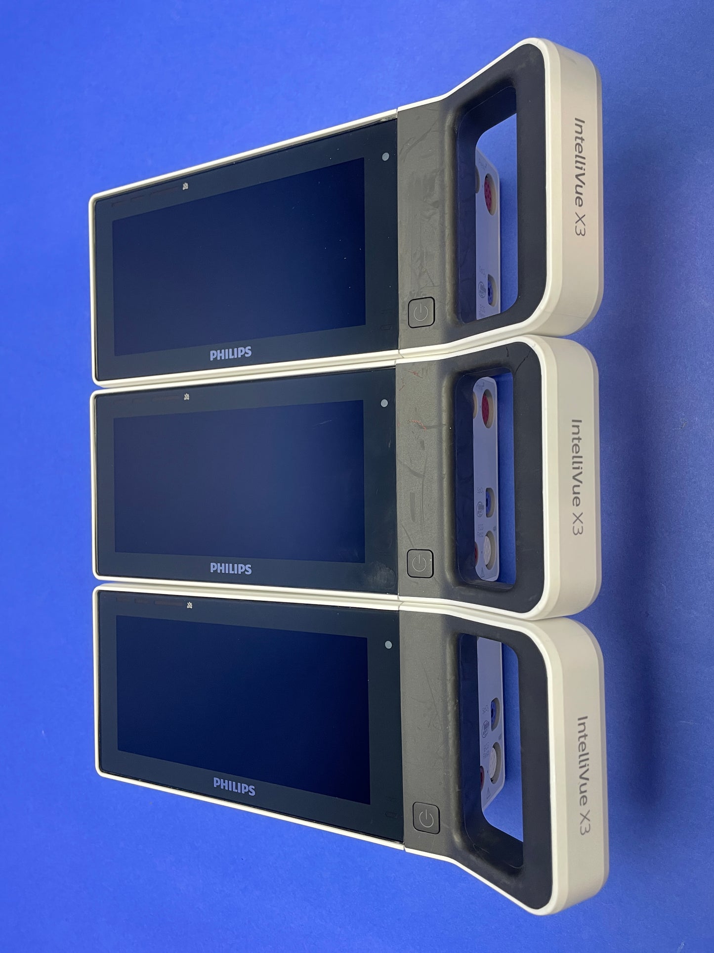 A highly-modular structure and innovative slide-out drawer design make all the components easy to access, remove, and replace
