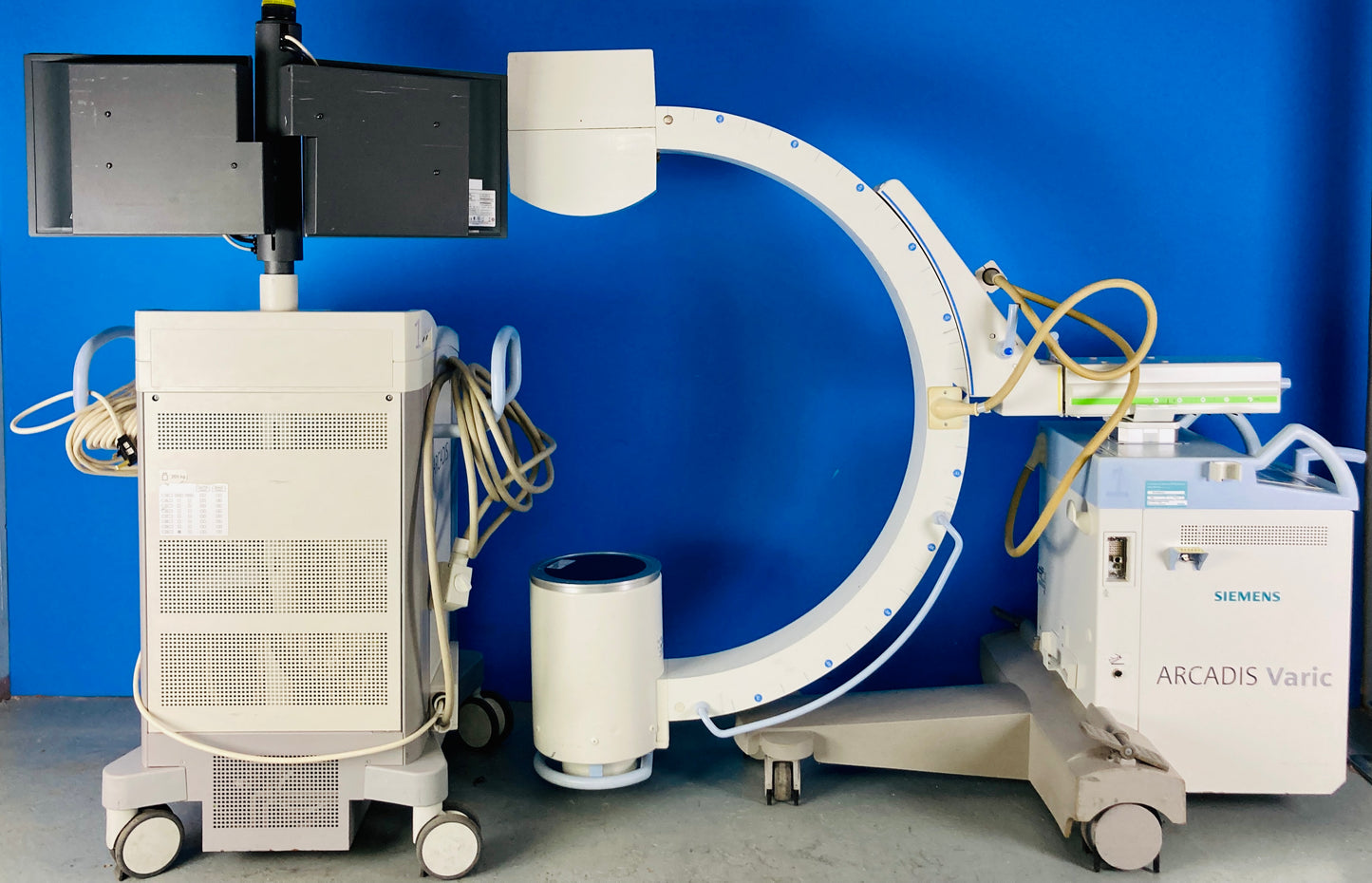The Arcadis Varic offers a fully digital 1K resolution of images, for crisp, clean images. The C-arm is also Equipped with an Enhanced Acquisition System.