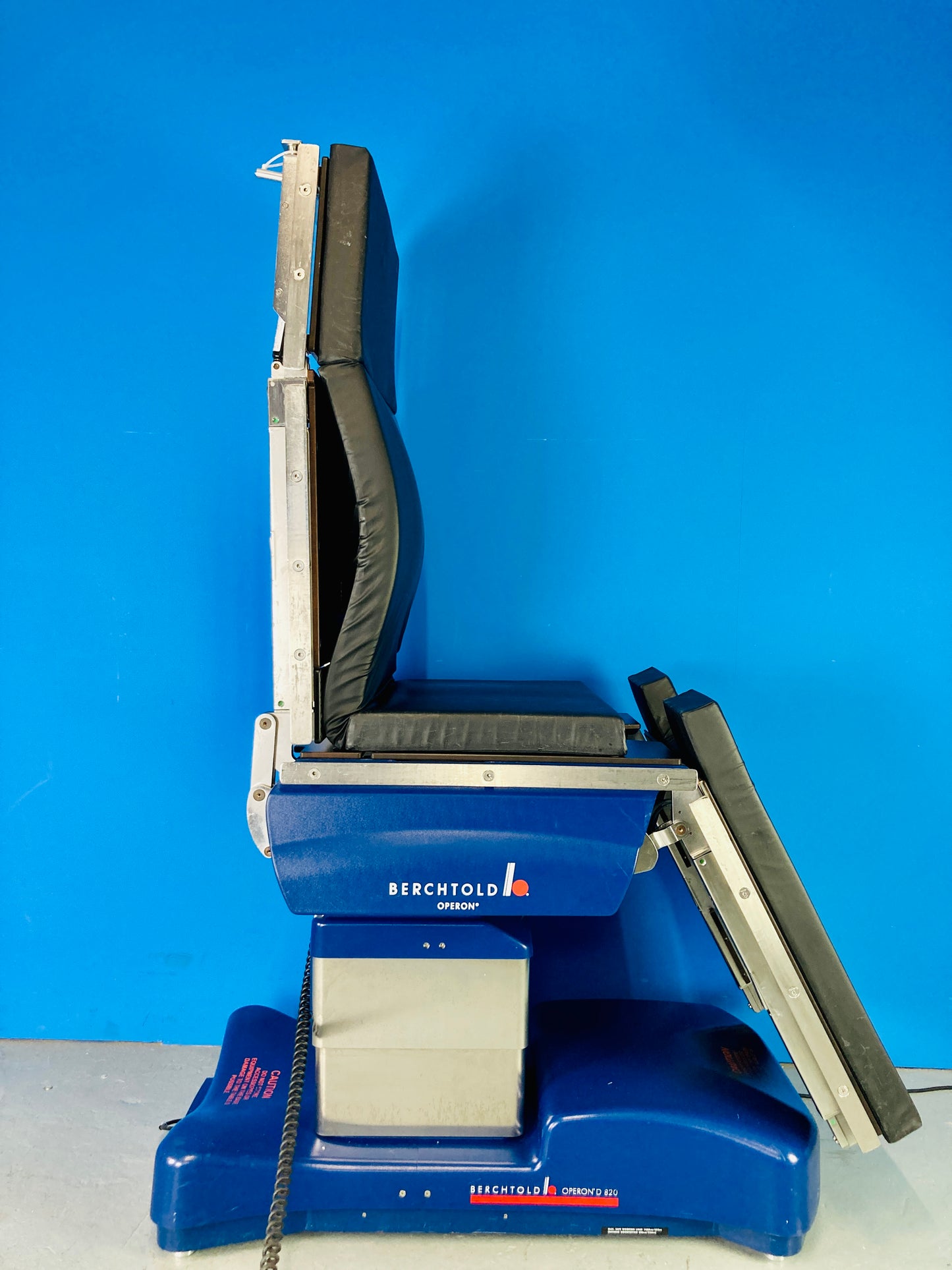 Operon D820 Charge display one-piece long leg plate, kidney elevator, and one-piece back plate