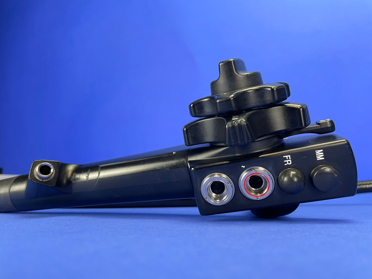 600 Series represents an advanced diagnostic tool with a host of features including a modified insertion tube design , water jet function and more.