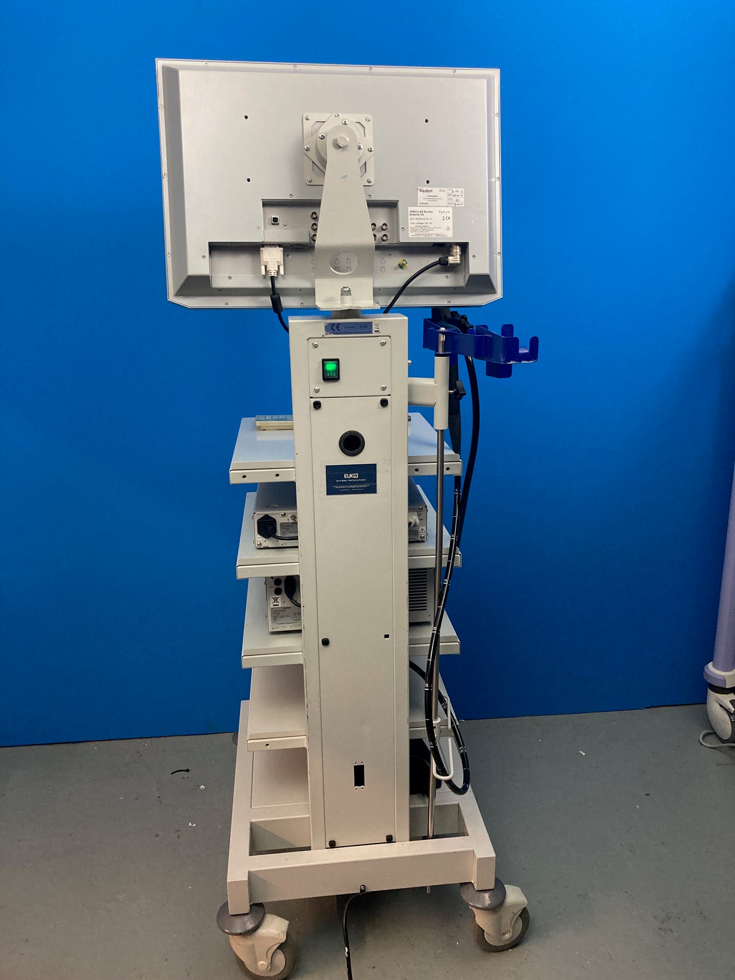 This new advanced system reduces light halation and provides images that are easier on the physician's eyes