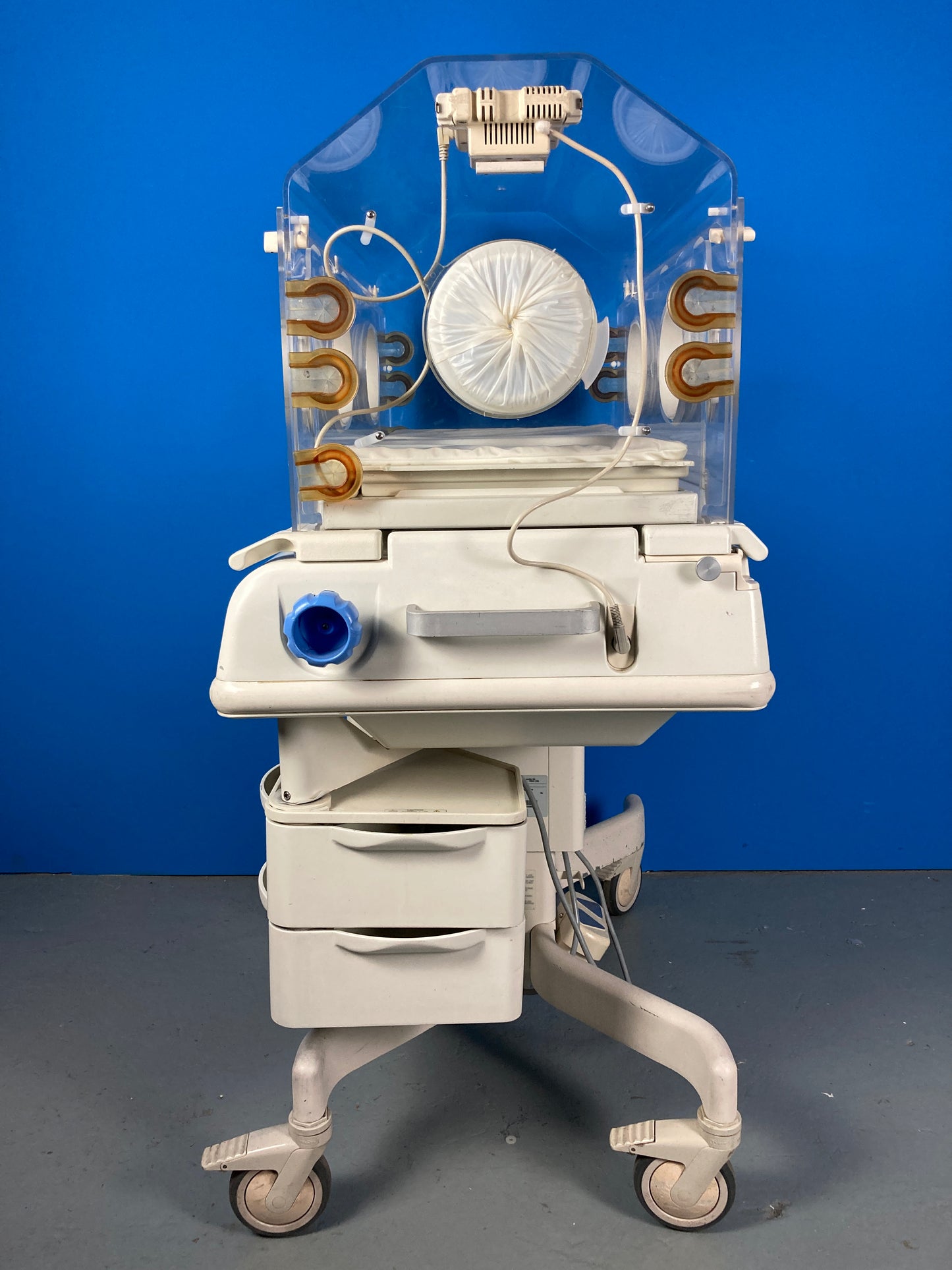 Drager Isolette C2000 Infant Incubator