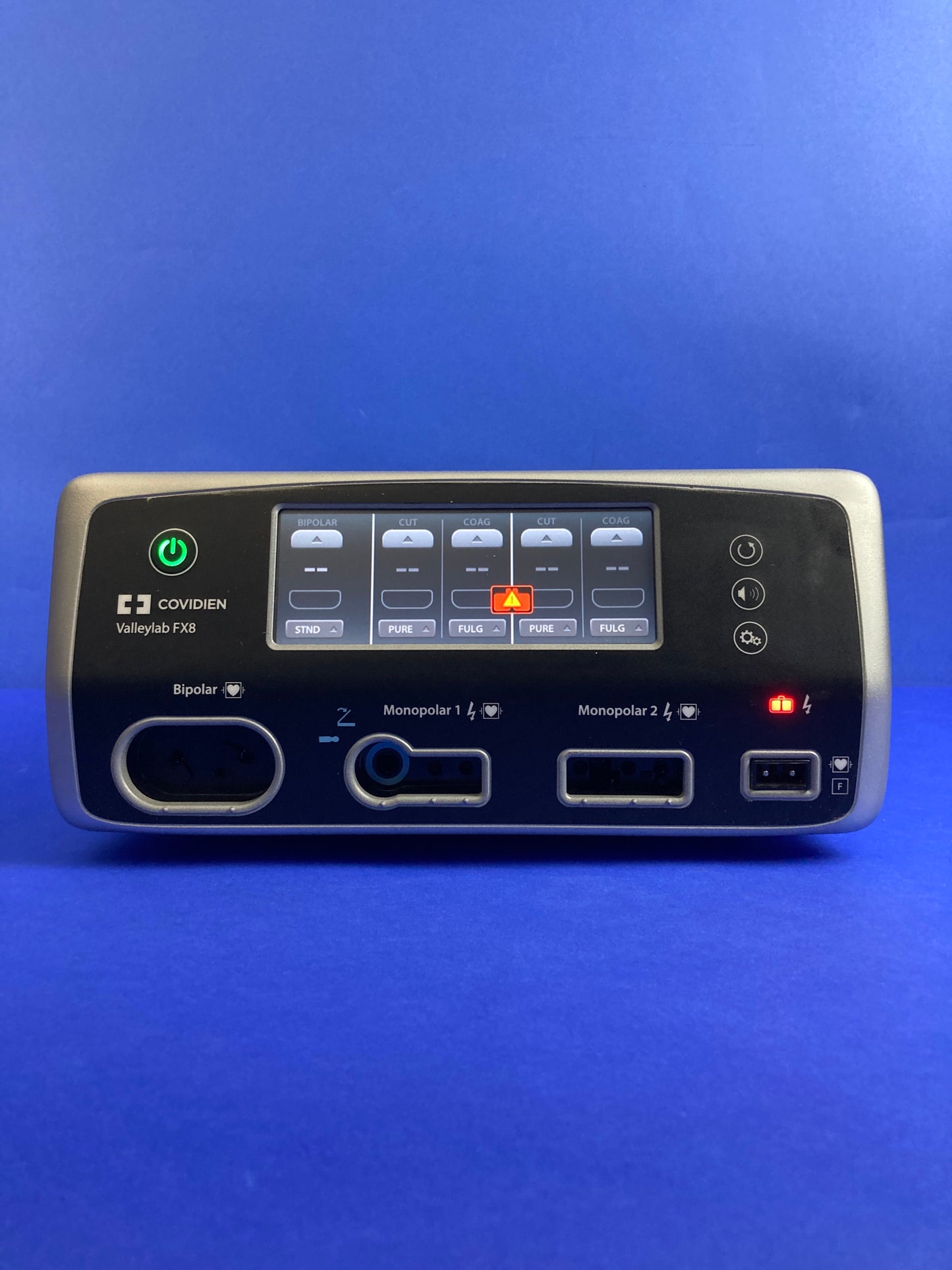 The Valleylab FX8 energy platform uses TissueFect technology for accurate tissue sensing.