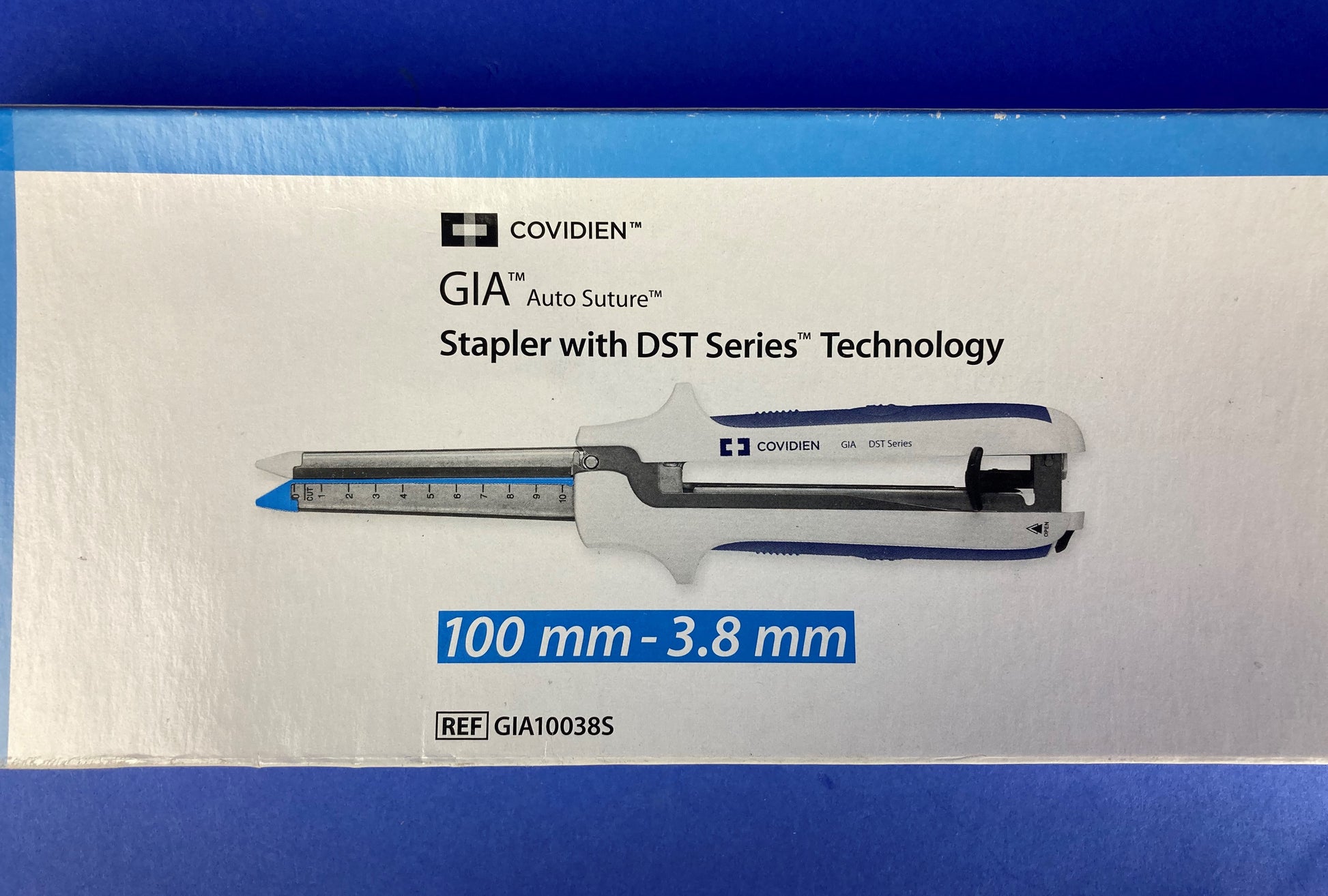 Covidien GIA™ Reloadable Staplers place two double staggered rows of titanium staples and simultaneously cut and divide tissue between the two double rows