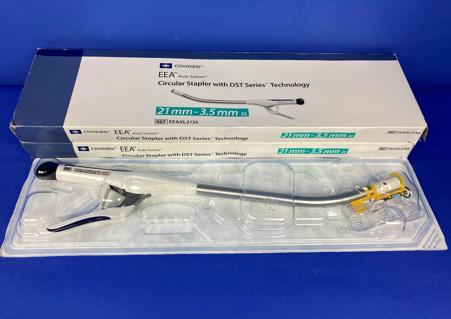 The EEA™ hemorrhoid and prolapse stapler set with DST Series™ technology is designed for use as a stapler instrument for control of rectal prolapse and hemorrhoid disease