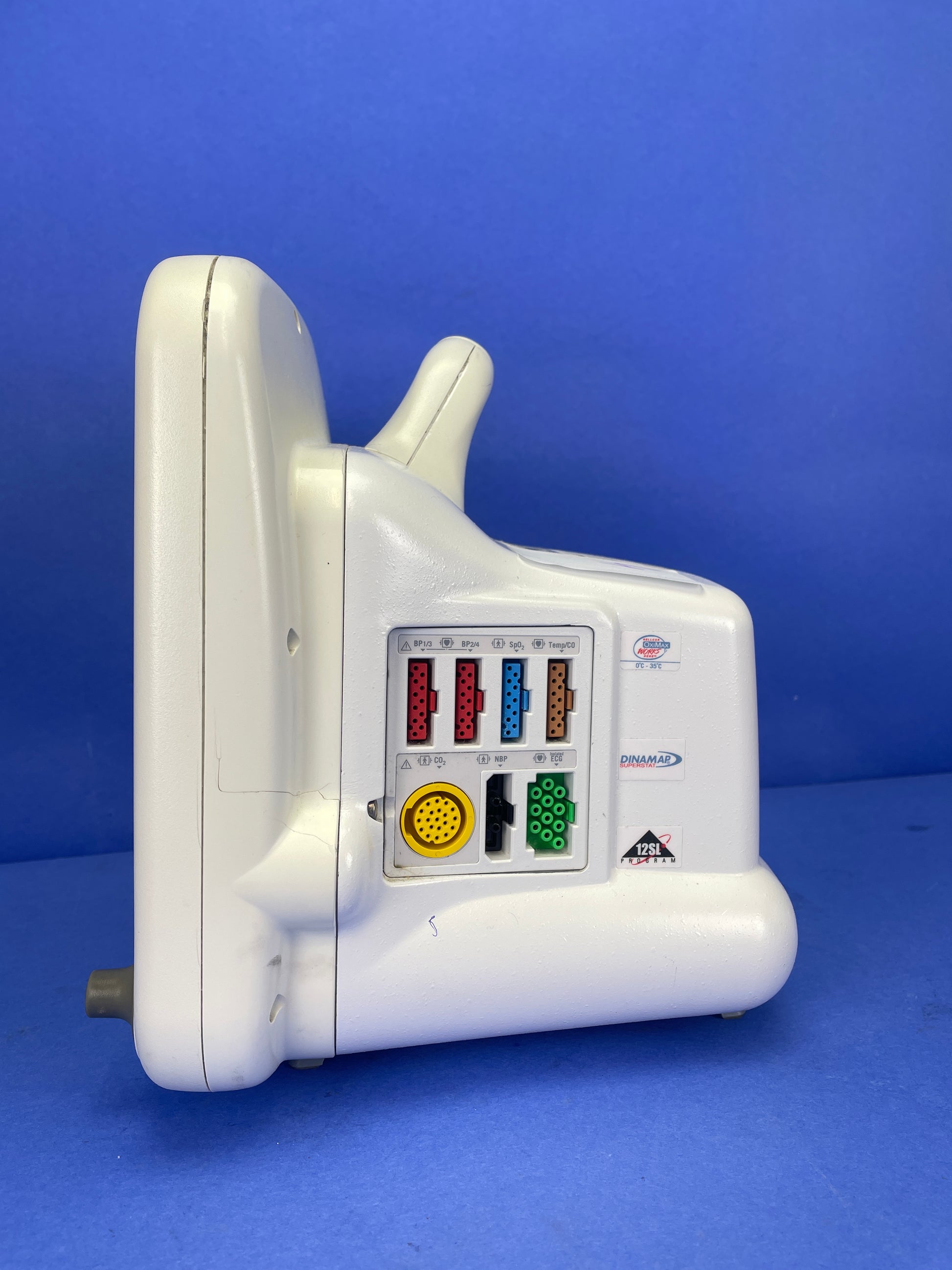  Dash 4000 can provide personalized care for each patient. All Vital Parameters are available in this monitor.