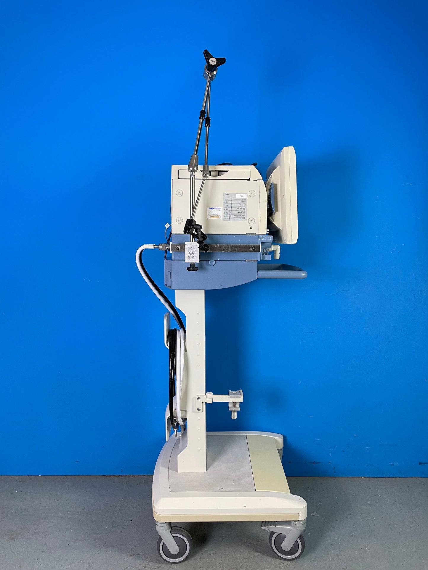 Open breathing system with Mandatory Minute Ventilation ensures that patients, from neonates to adults, will receive the set minute volume, regardless of the spontaneous breathing level.