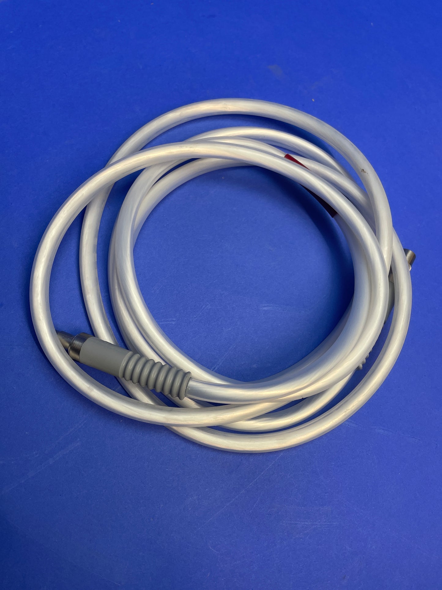 Fiber Optic Light Cable is used with a light source and an adapter/scope to transmit light to a scope in order to conduct a minimally invasive surgical procedure.