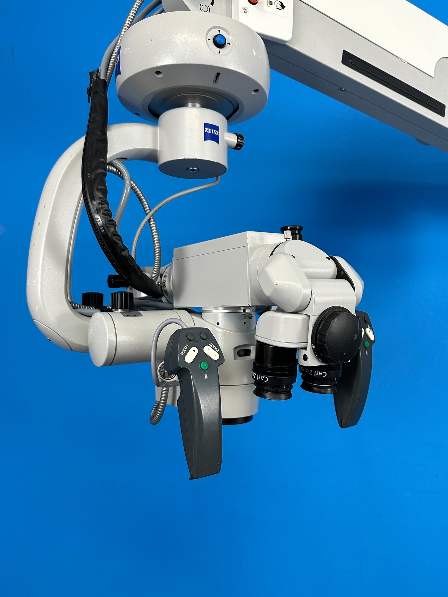 Zeiss OPMI VARIO Operating Microscope on S8 Base