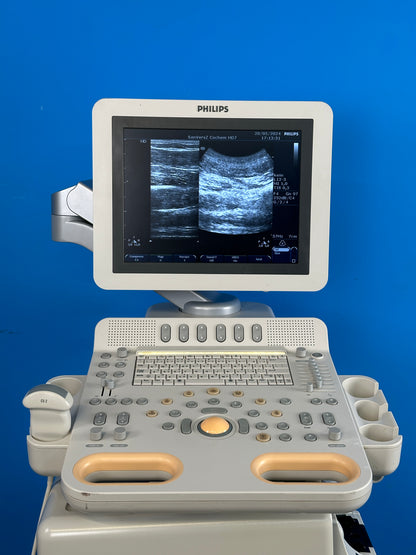 19-inch, high-resolution flat screen monitor, Customizable screen enables side-by-side comparisons of current and previous exam results