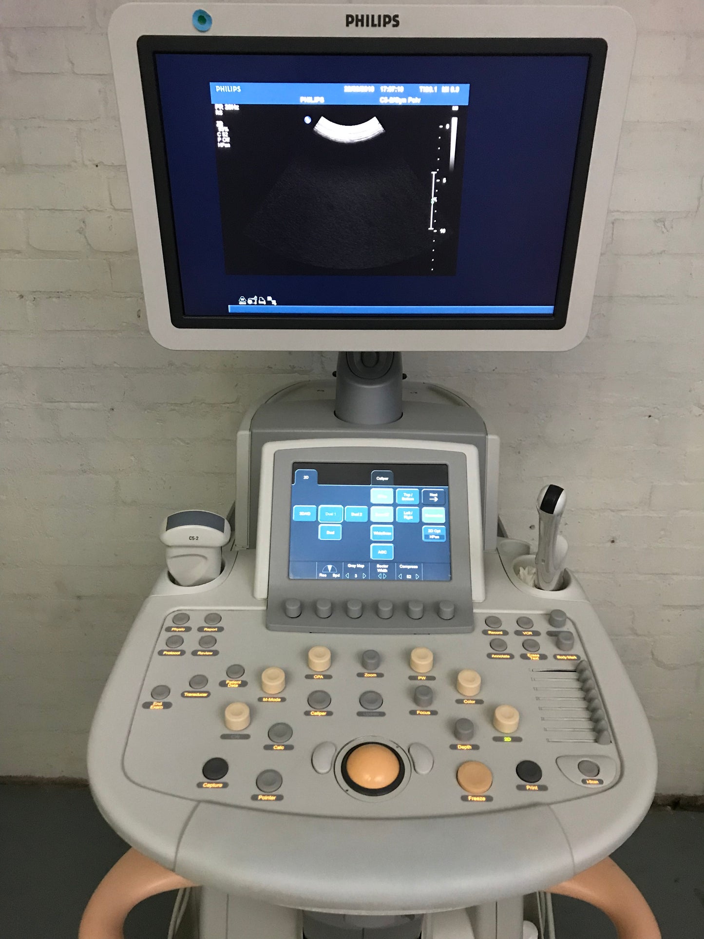 Philips IU22 Ultrasound machine with Transducers and is in working condition used for various Applications.