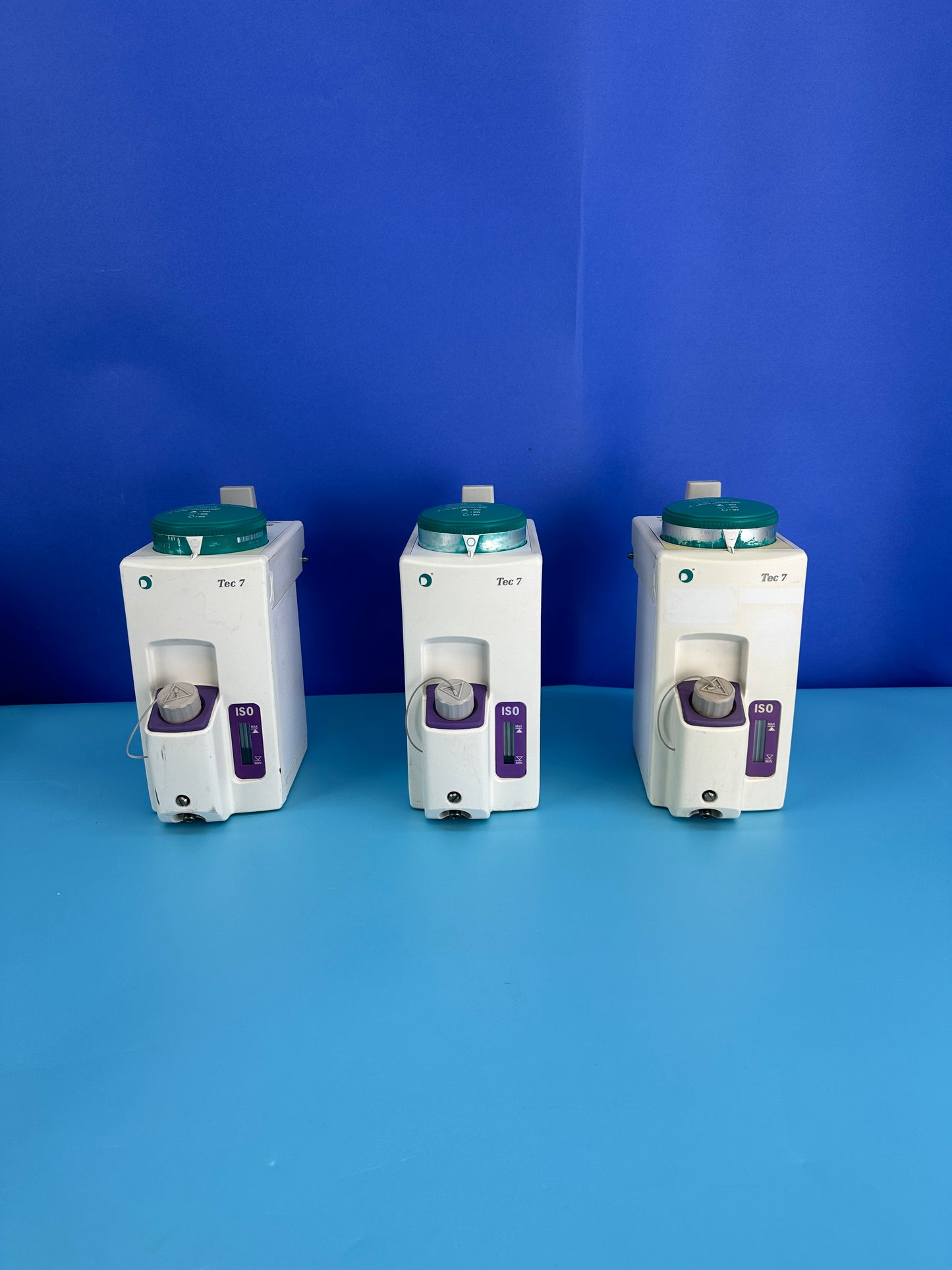 Tec 7 Vaporizers are designed to provide consistent output throughout the clinical flow range from 200 mL/min to 15 L/min. Models are available for isoflurane, sevoflurane, enflurane and halothane.