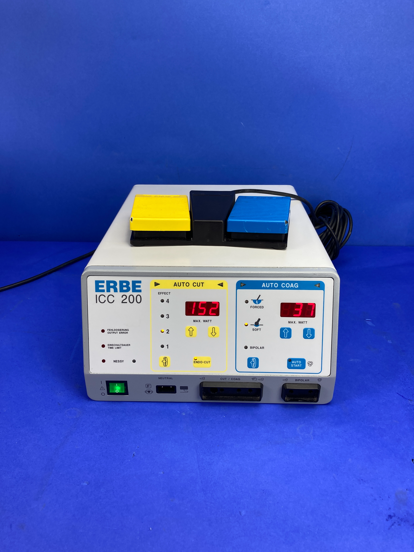 Display panel and controls are in good working order and the patient return plate indicator / alarm are also functional.