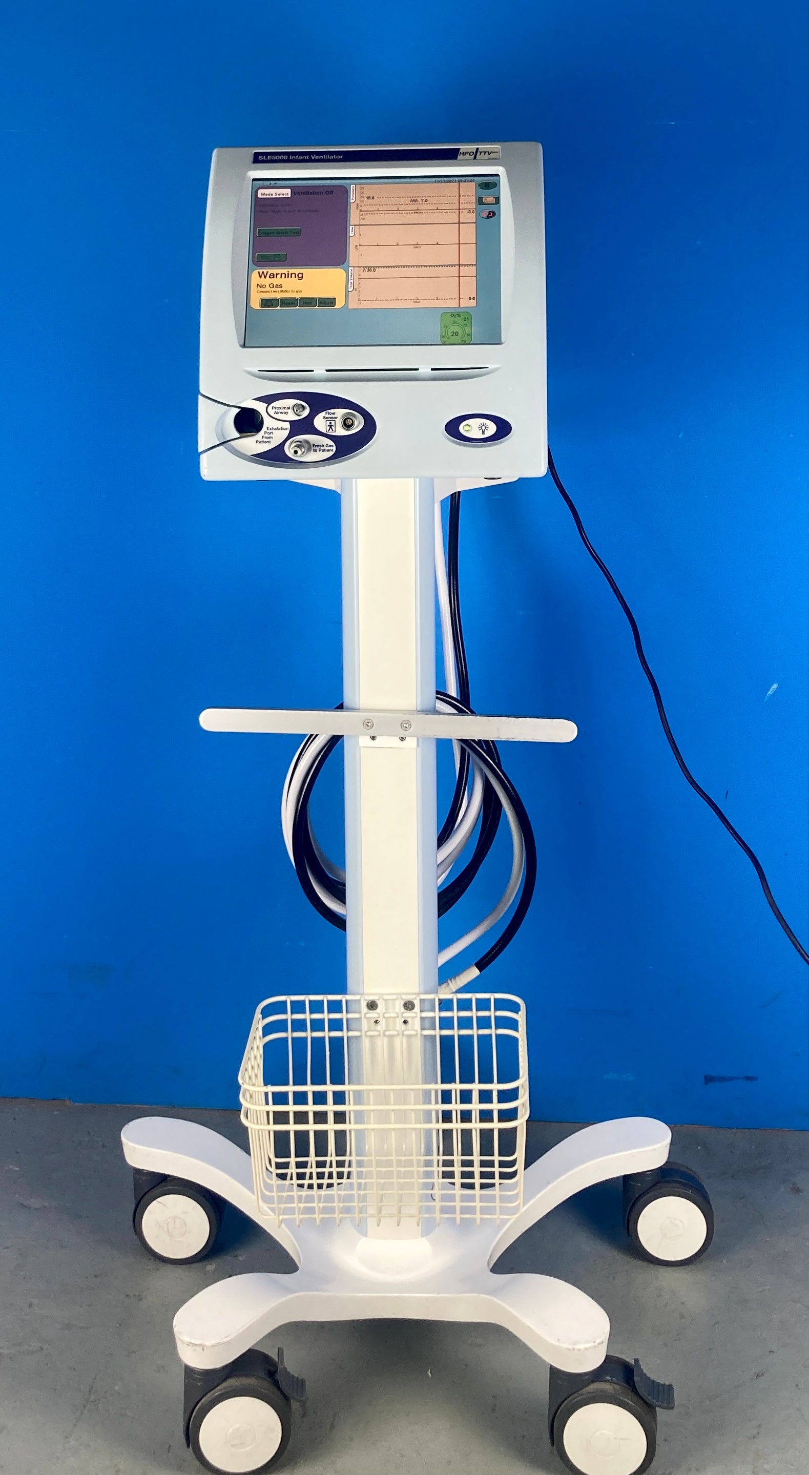 SLE 5000 Touch-screen Neonatal Ventilator on cart cosmetic condition 